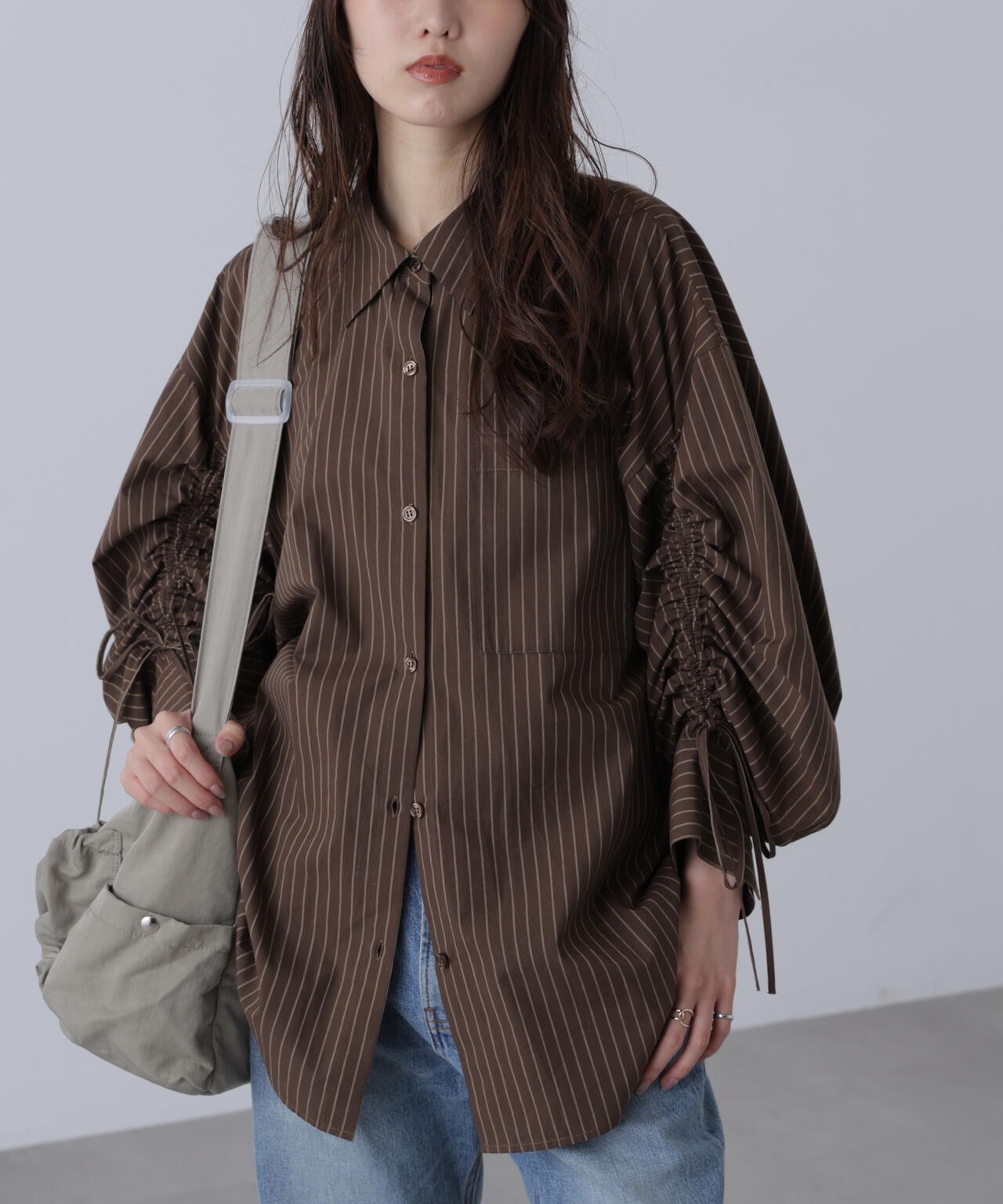 袖シャーリングオーバーシャツ