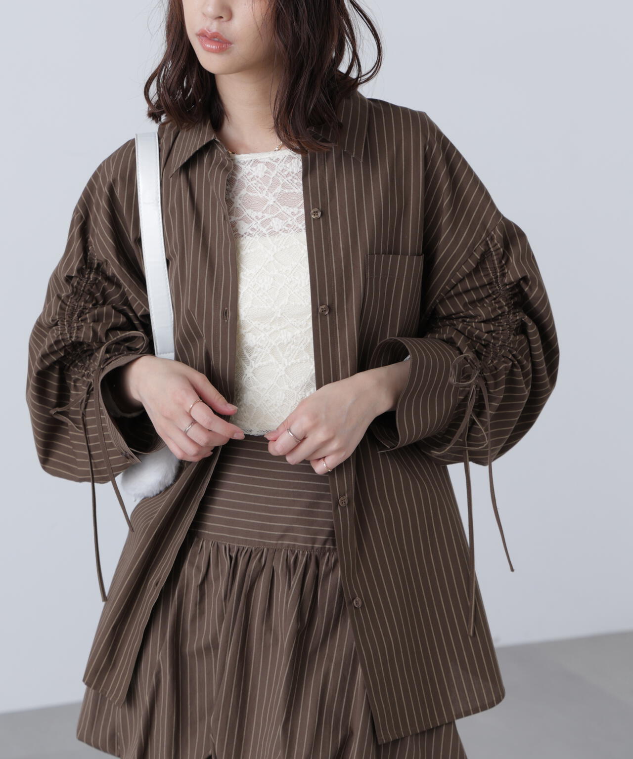 袖シャーリングオーバーシャツ