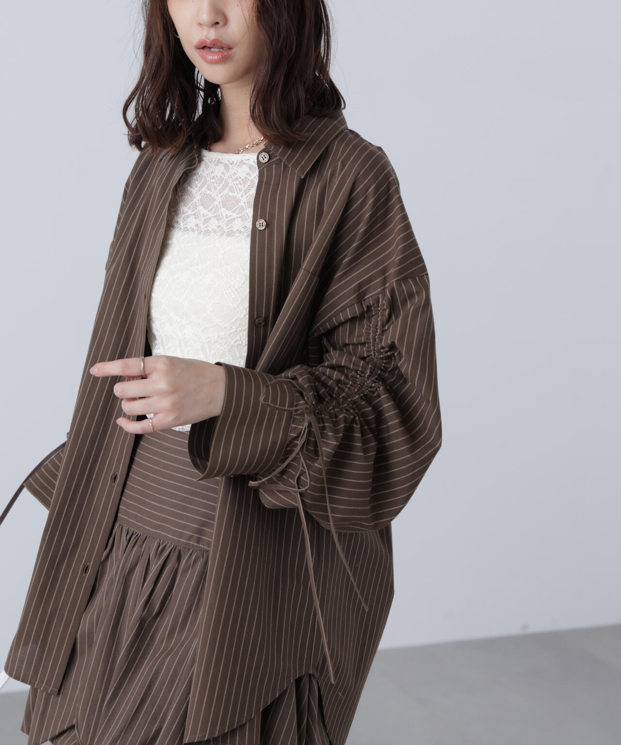 袖シャーリングオーバーシャツ