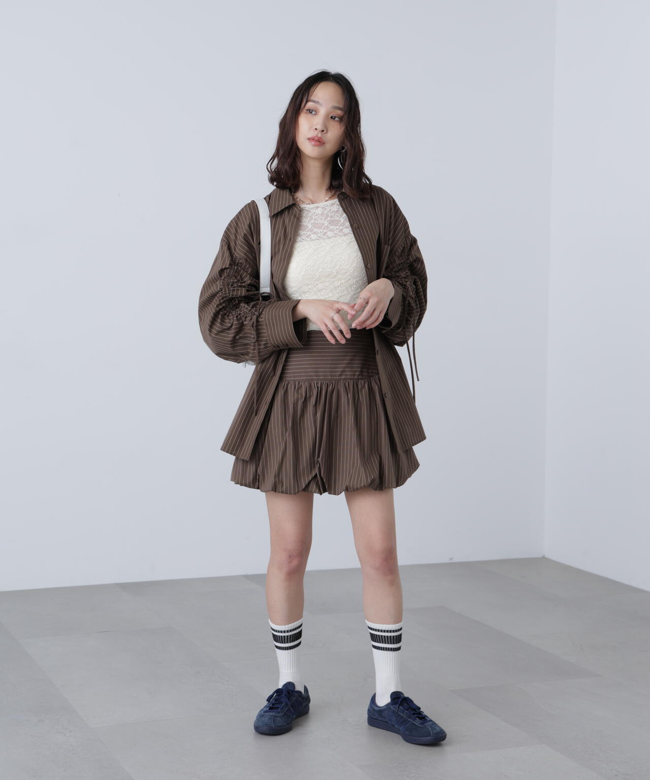 袖シャーリングオーバーシャツ