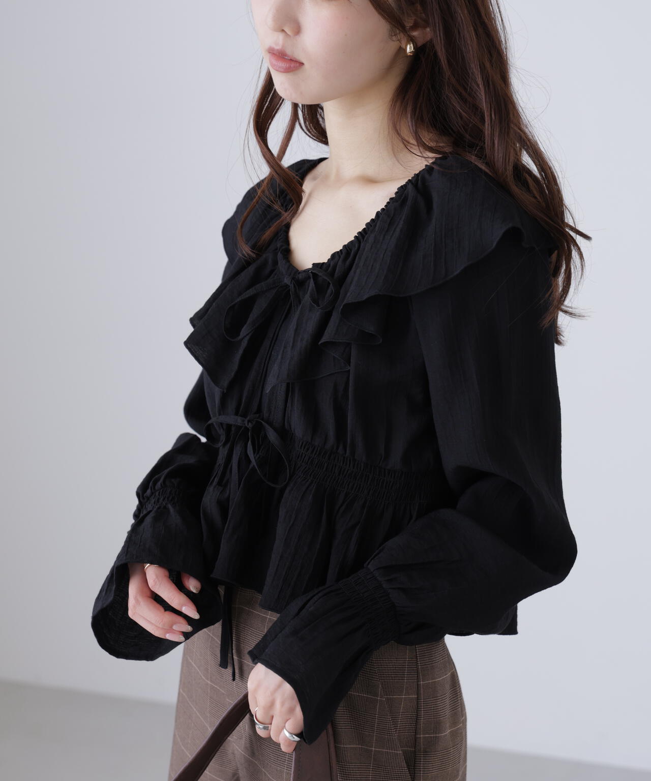 美品！モンクレール　春服　ペプラムフリルニットブラックS 薄手 衿フリルペプラム前開きブラウス | FREE'S MART（フリーズマート