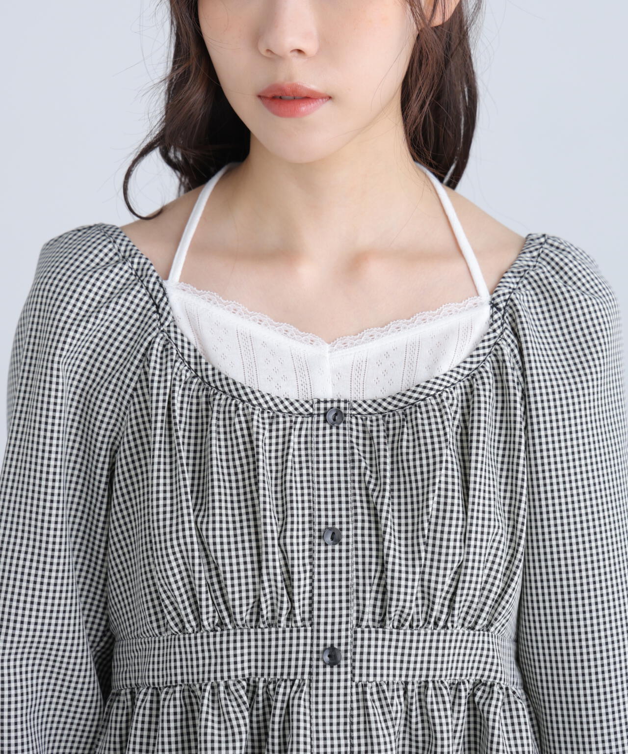 レイヤード風ギンガムチェックペプラムブラウス