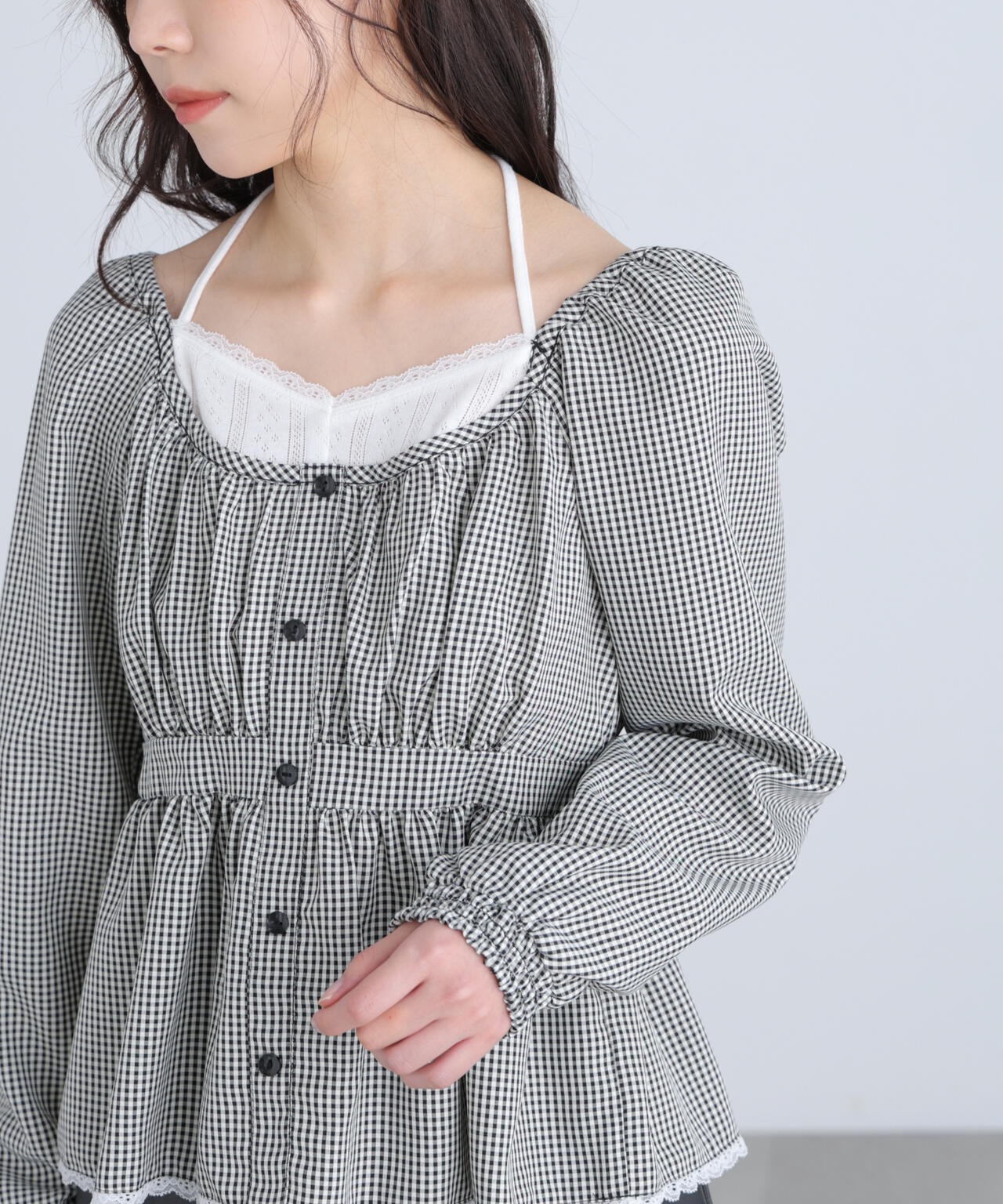 レイヤード風ギンガムチェックペプラムブラウス