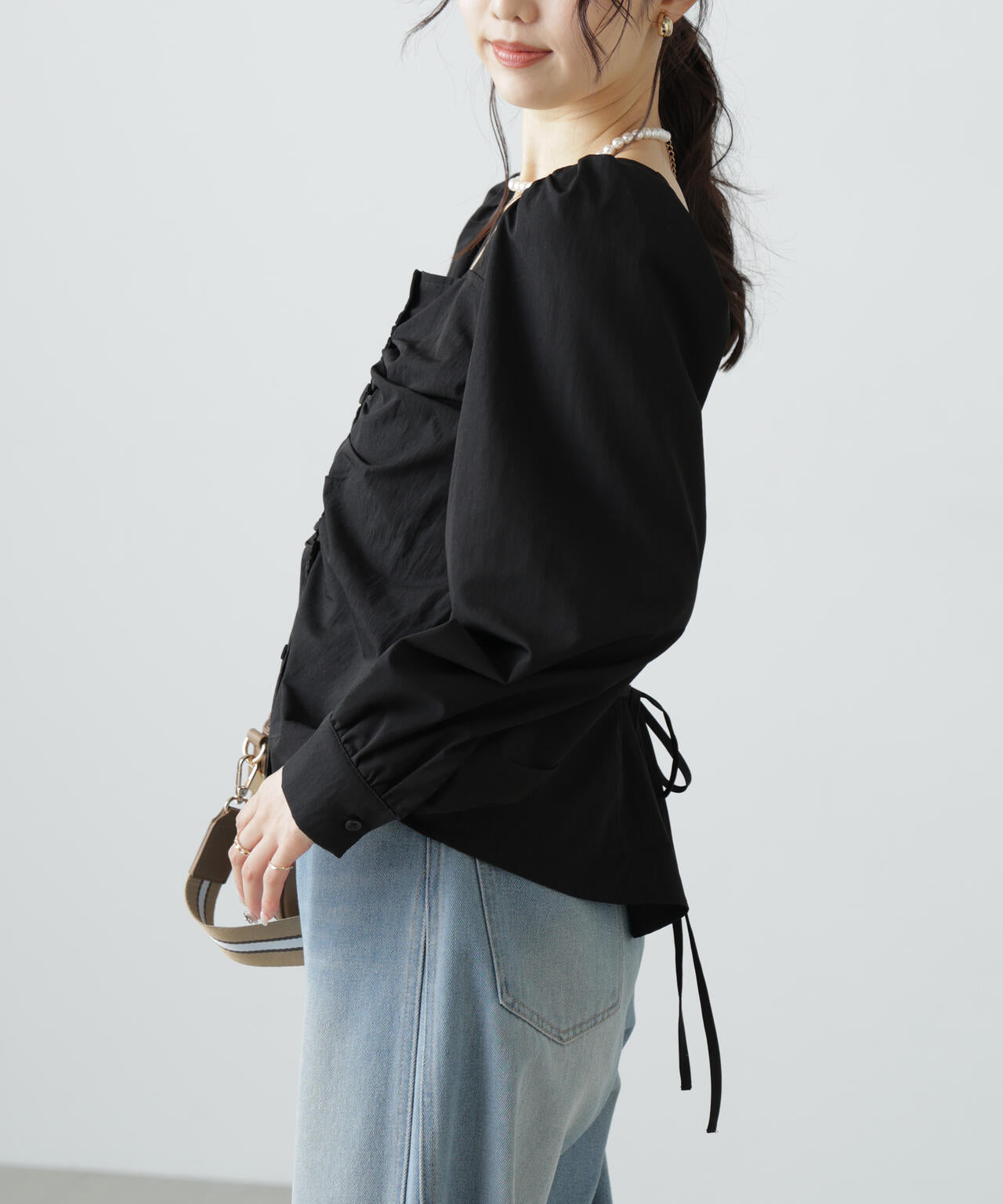 フロントギャザースクエアネックブラウス