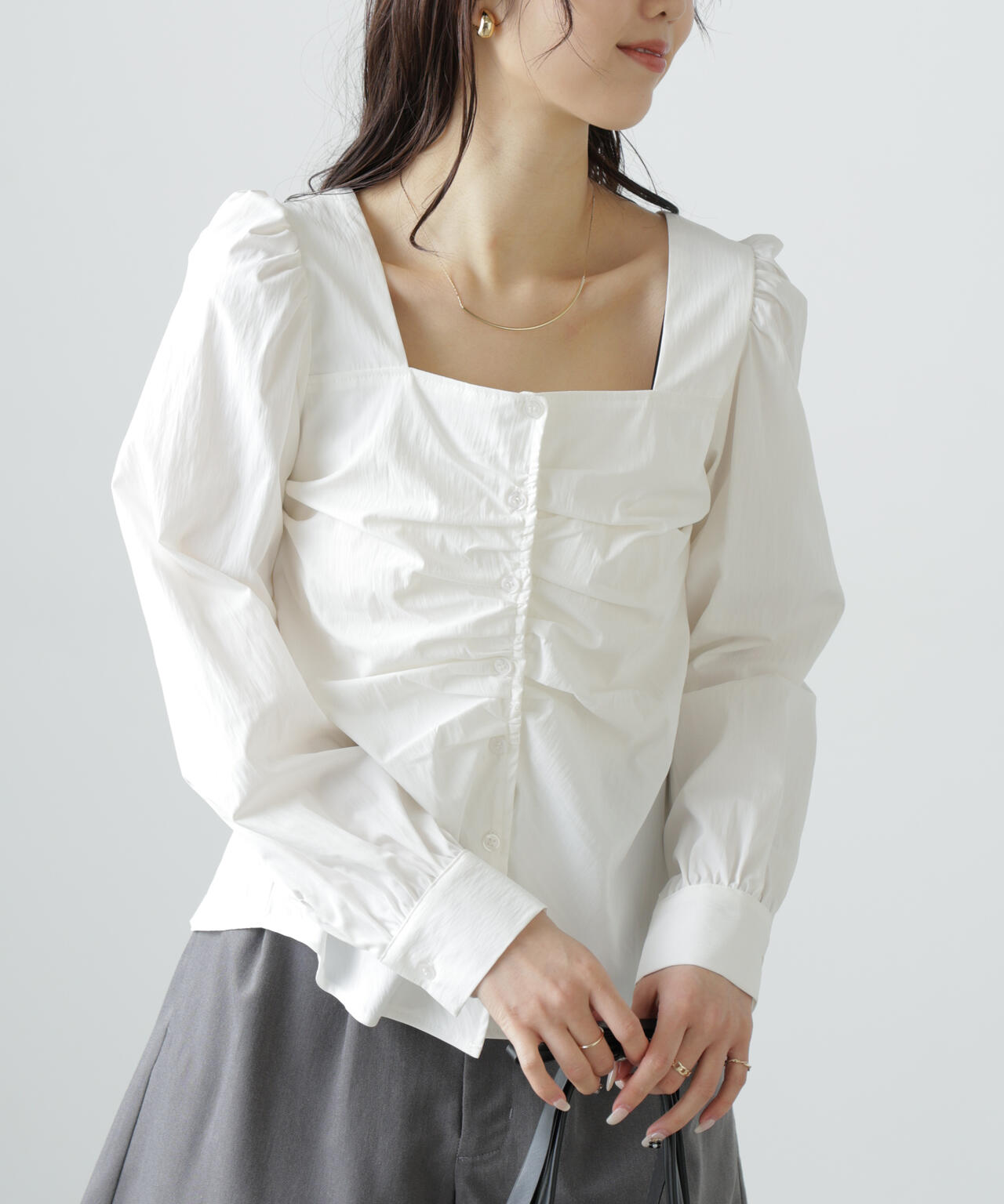 フロントギャザースクエアネックブラウス