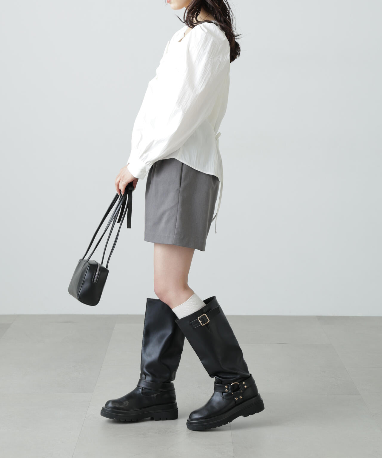 フロントギャザースクエアネックブラウス