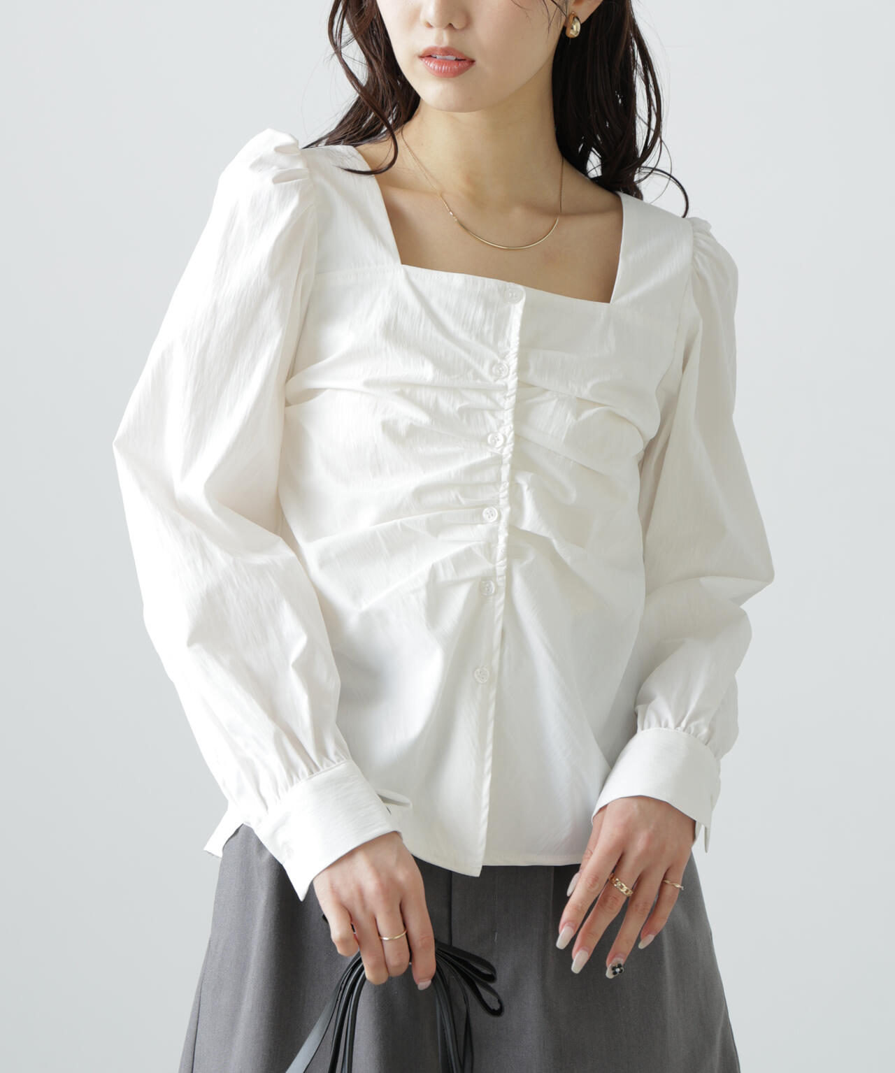 フロントギャザースクエアネックブラウス