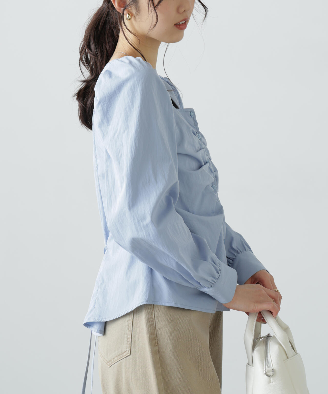 フロントギャザースクエアネックブラウス