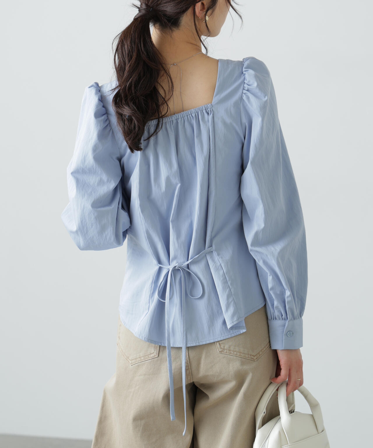 フロントギャザースクエアネックブラウス