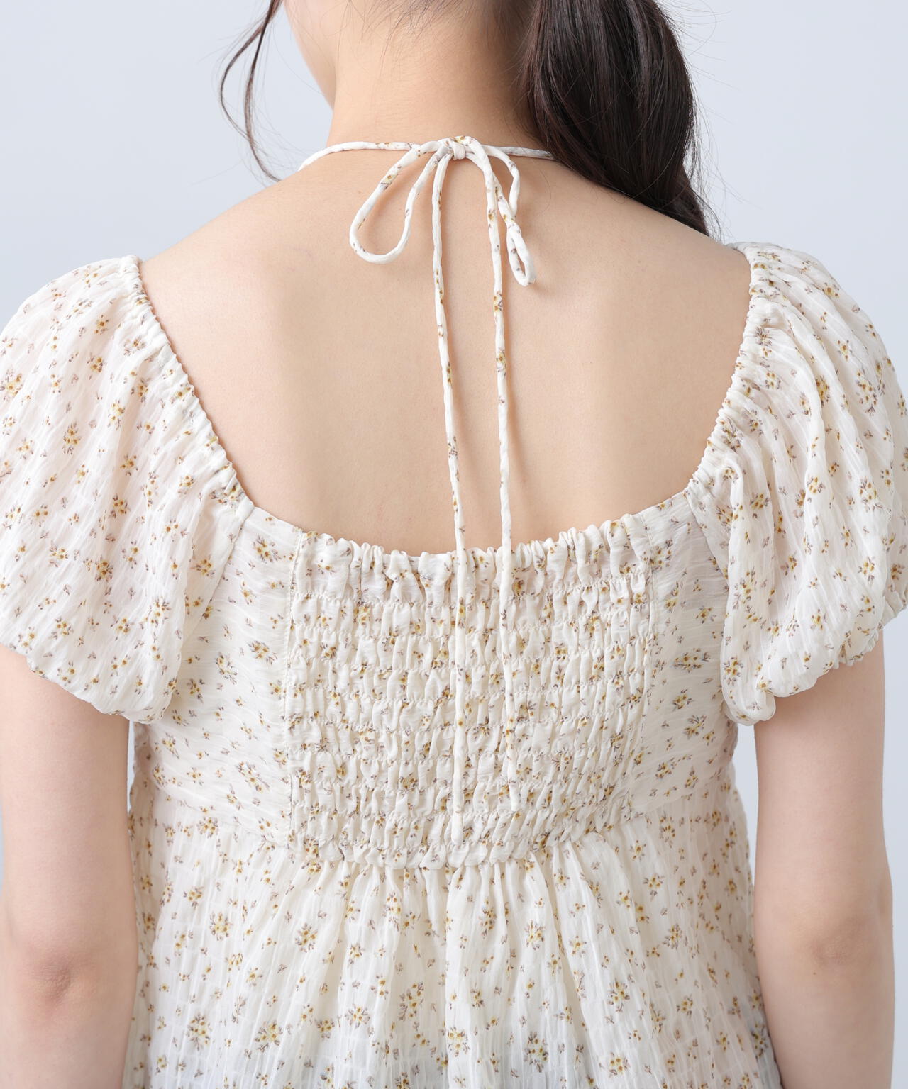 フラワー2wayラッフルブラウス