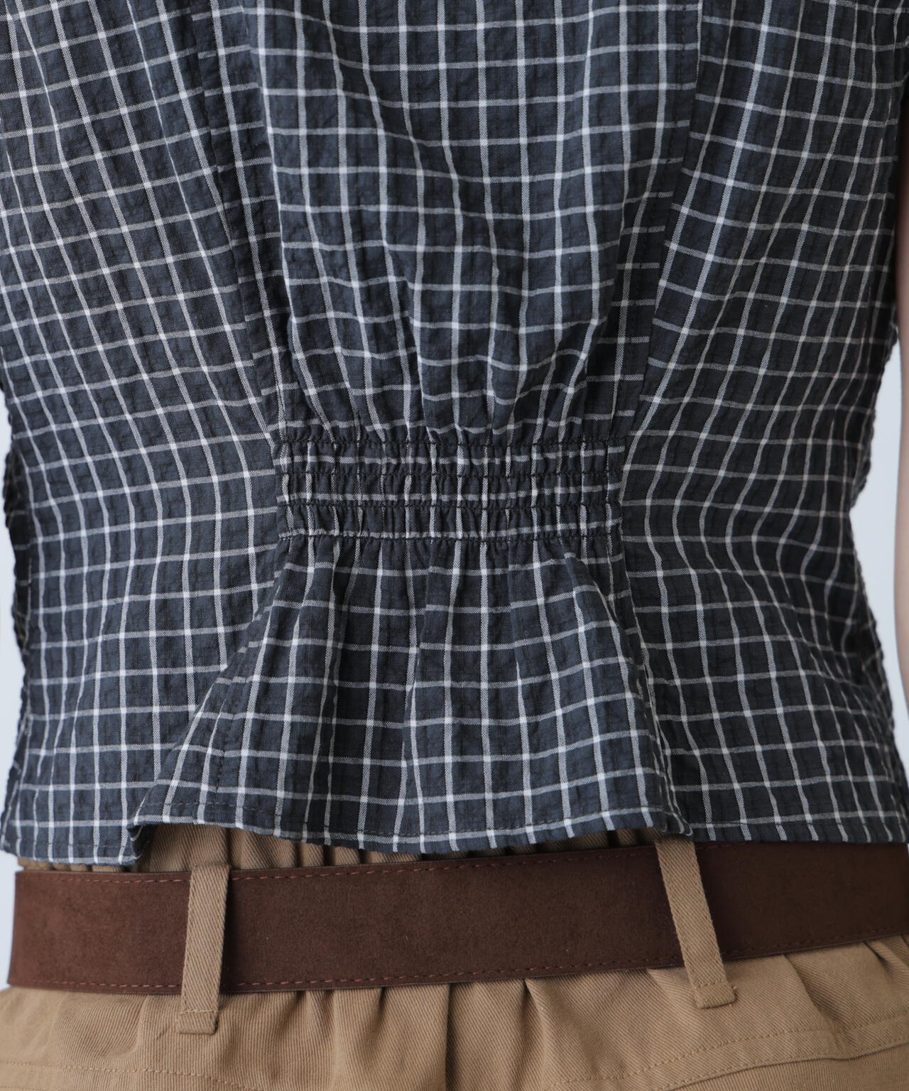 ドロストノースリーブブラウス