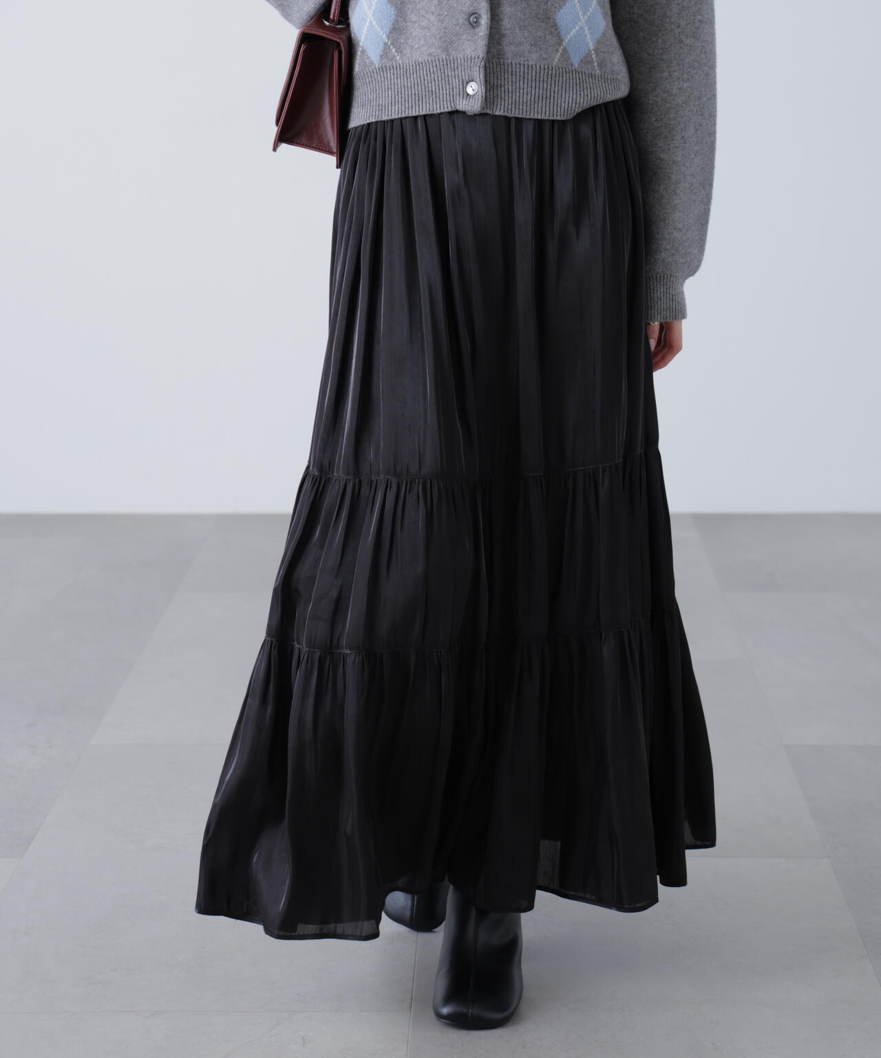 シャイニーティアードスカート