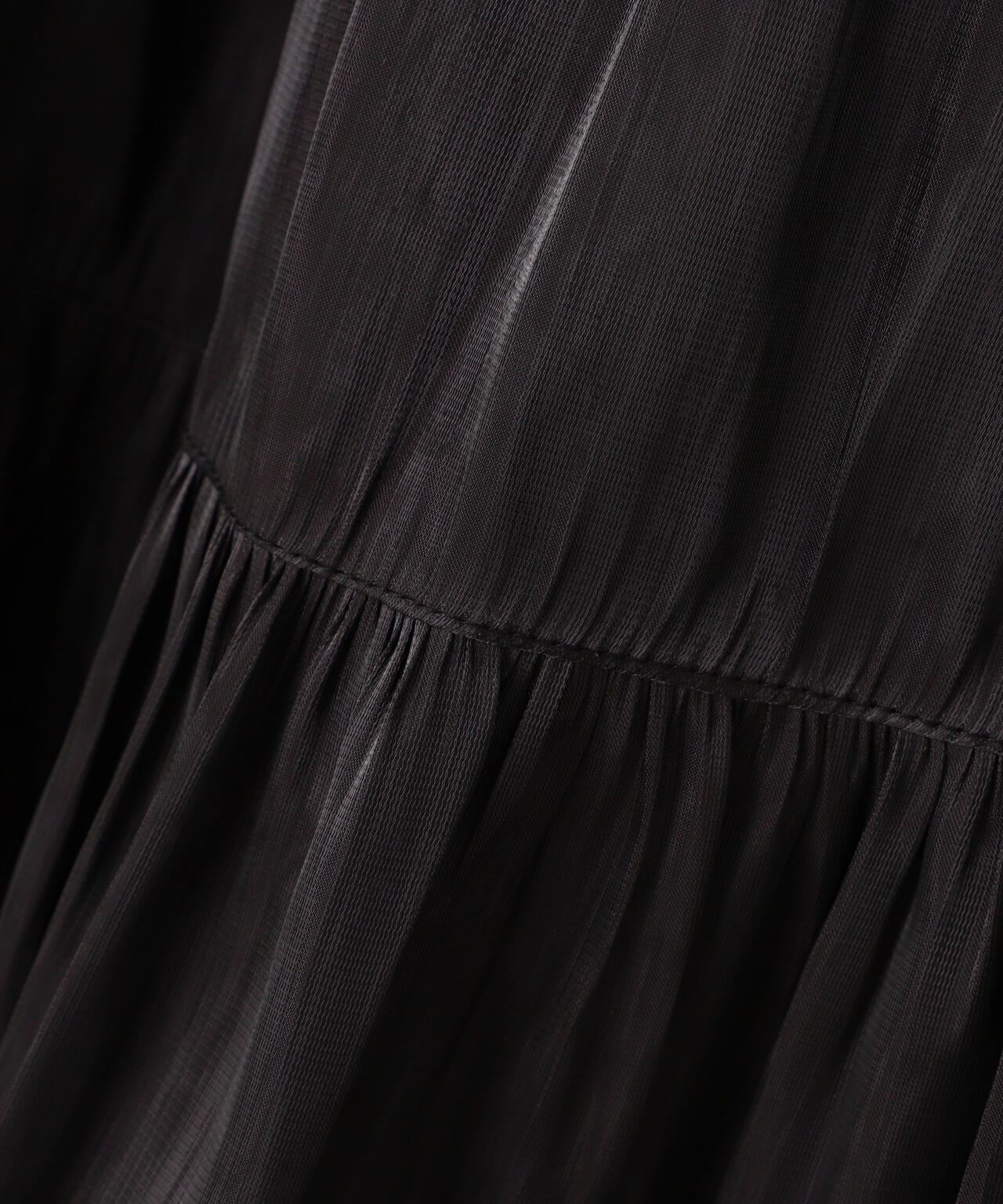 シャイニーティアードスカート