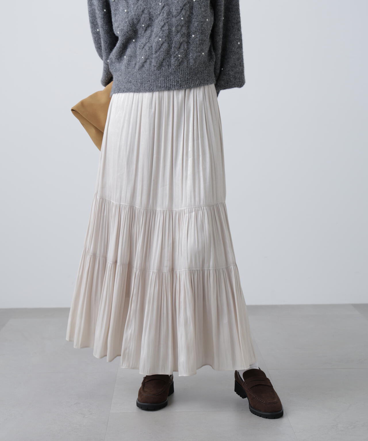 シャイニーティアードスカート