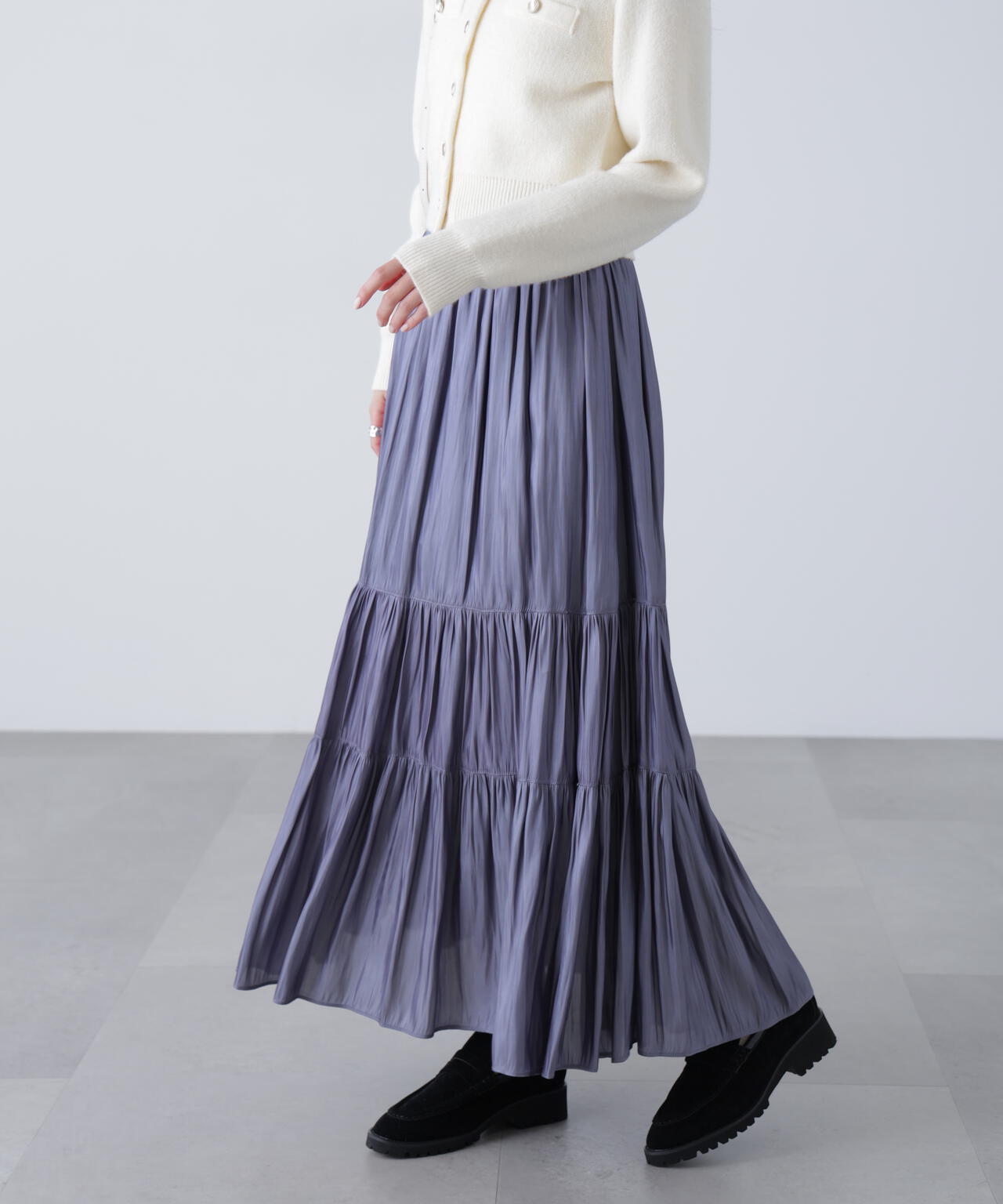 シャイニーティアードスカート