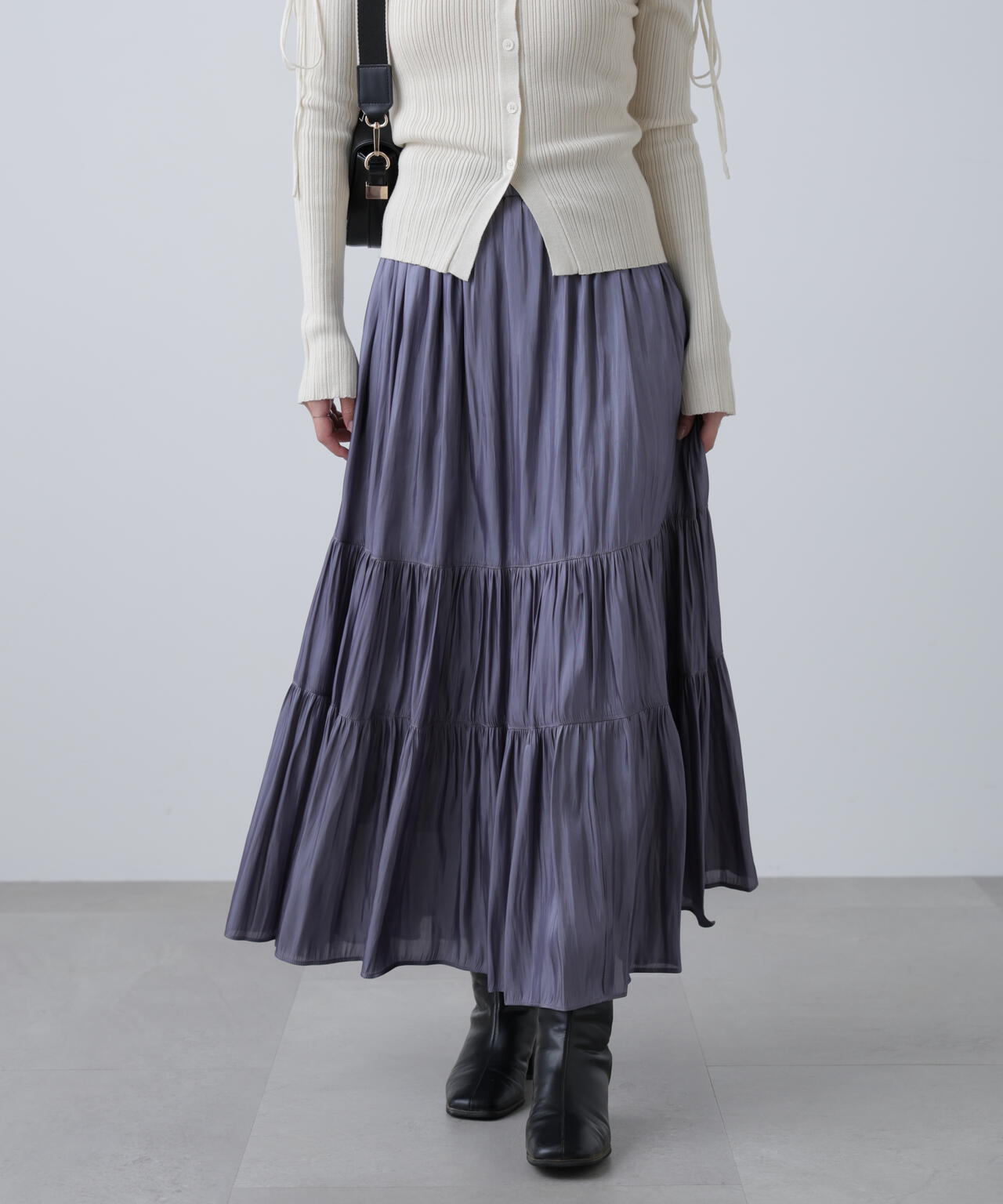 シャイニーティアードスカート