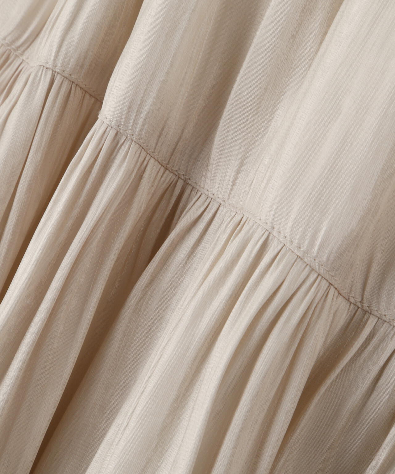 【グレージュ・オフ 追加生産予約】シャイニーフリルティアードスカート