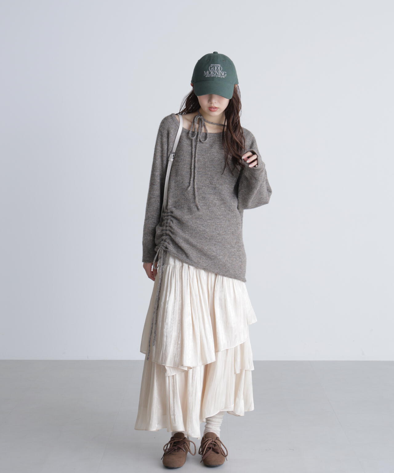 【グレージュ・オフ 追加生産予約】シャイニーフリルティアードスカート