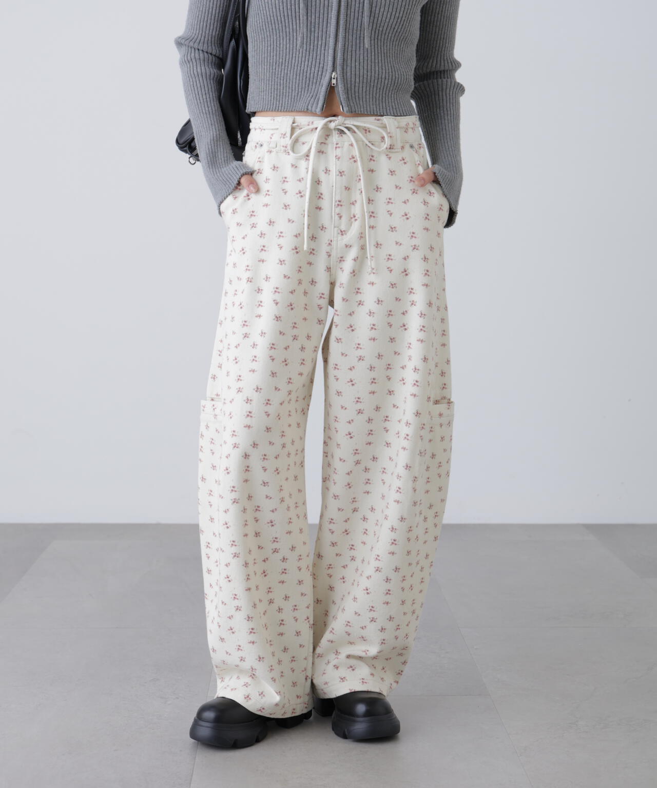 サイドポケットコクーンデニムパンツ