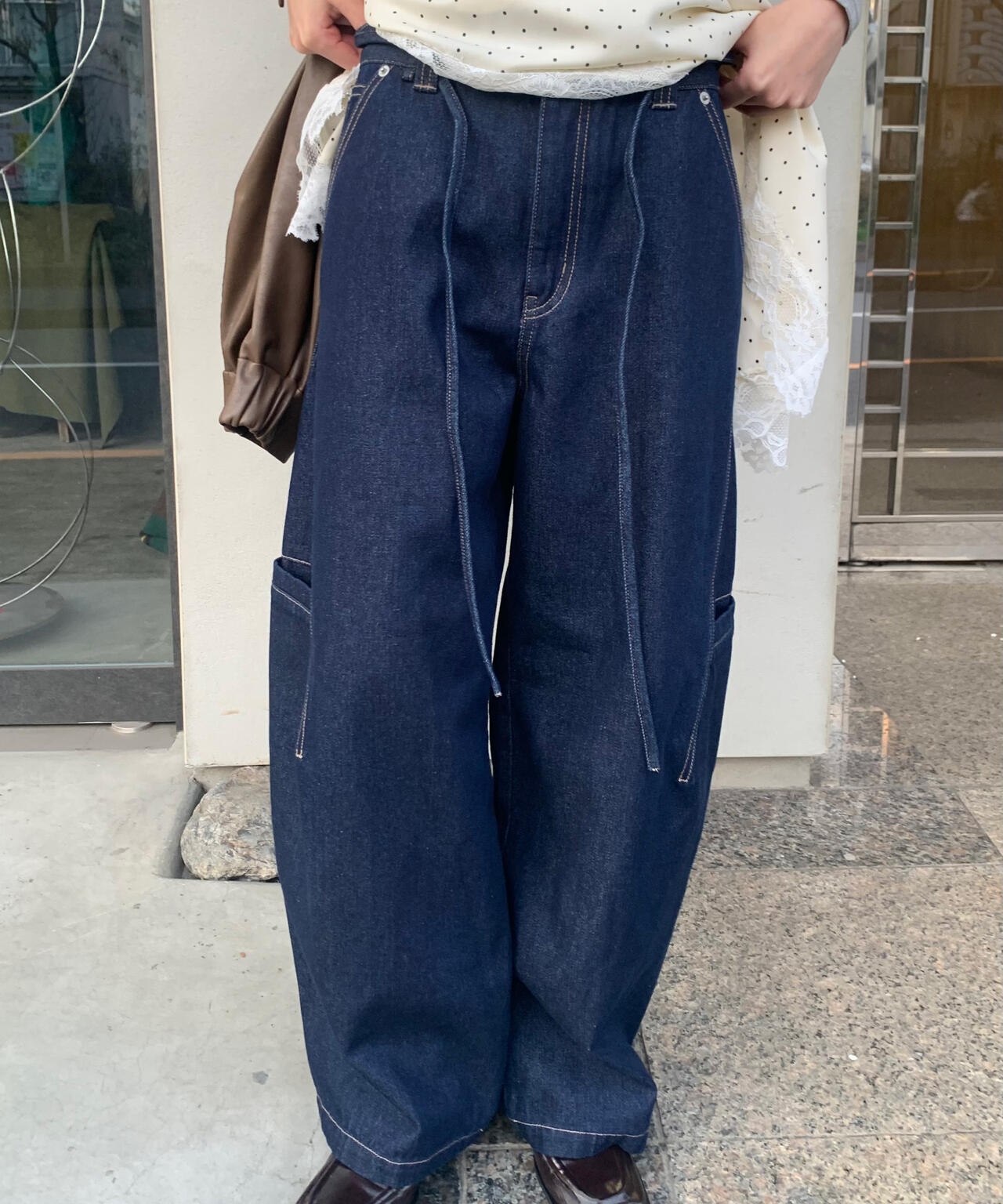 サイドポケットコクーンデニムパンツ