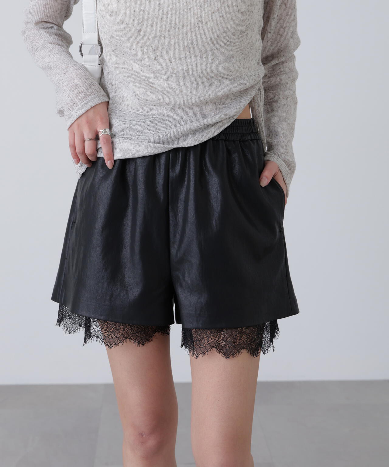 レースレイヤードエコレザーショートパンツ | FREE'S MART（フリーズ