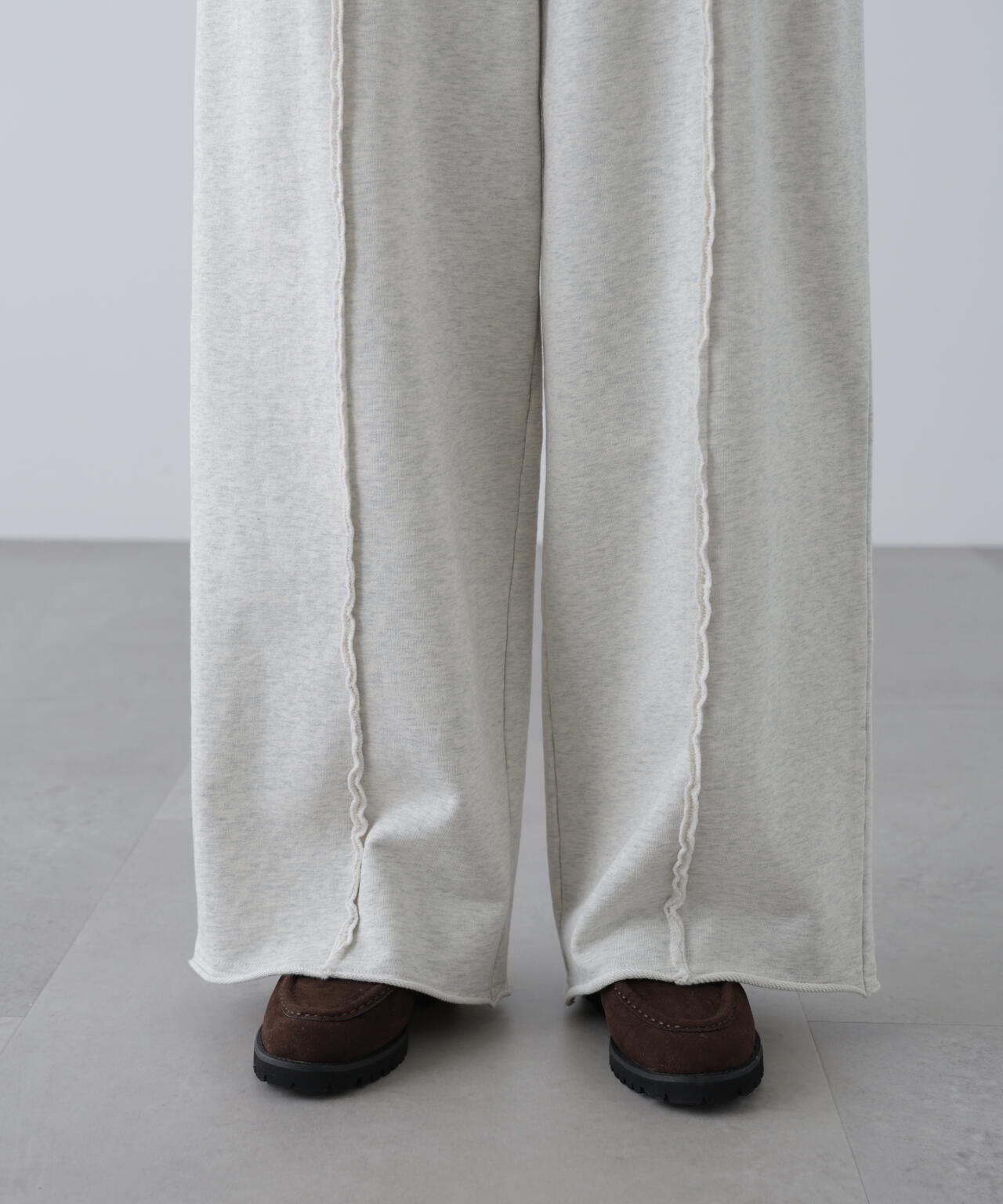 ワイドストレートスウェットパンツ
