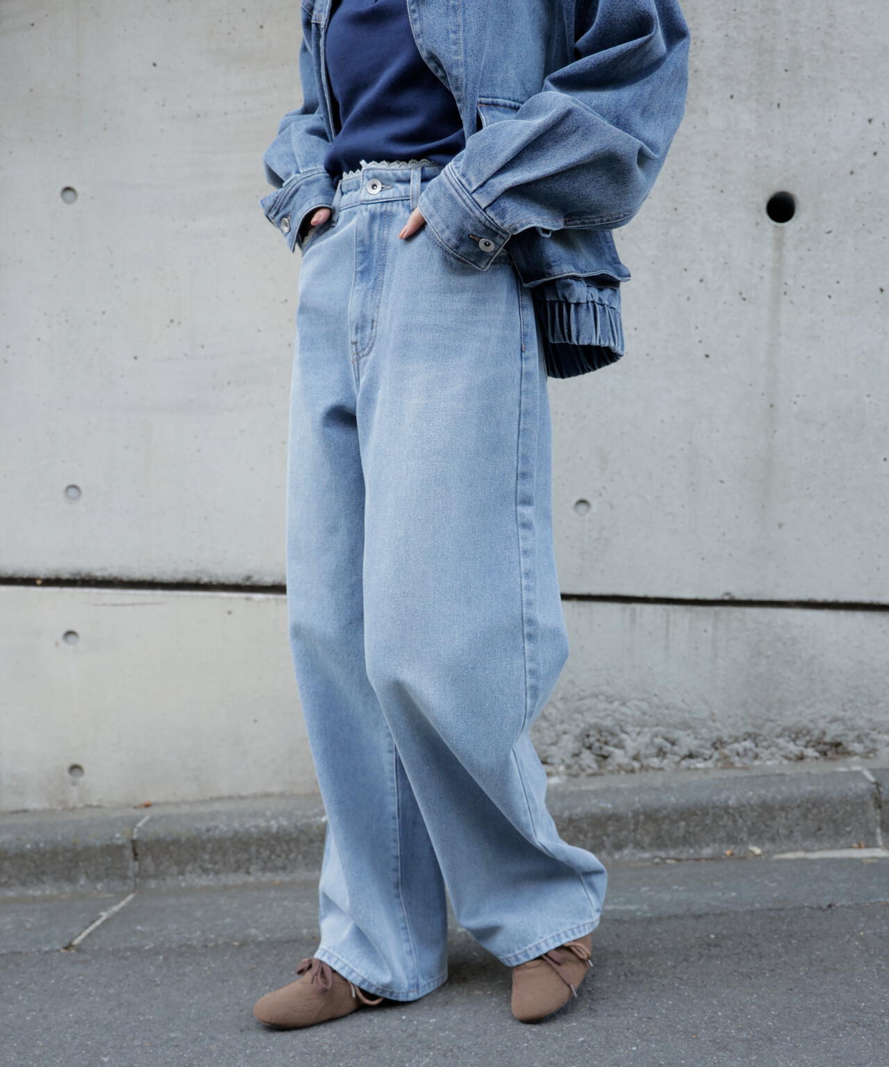 [低身長サイズ/Sシリーズ]レーストリミングワイドストレートデニムパンツ