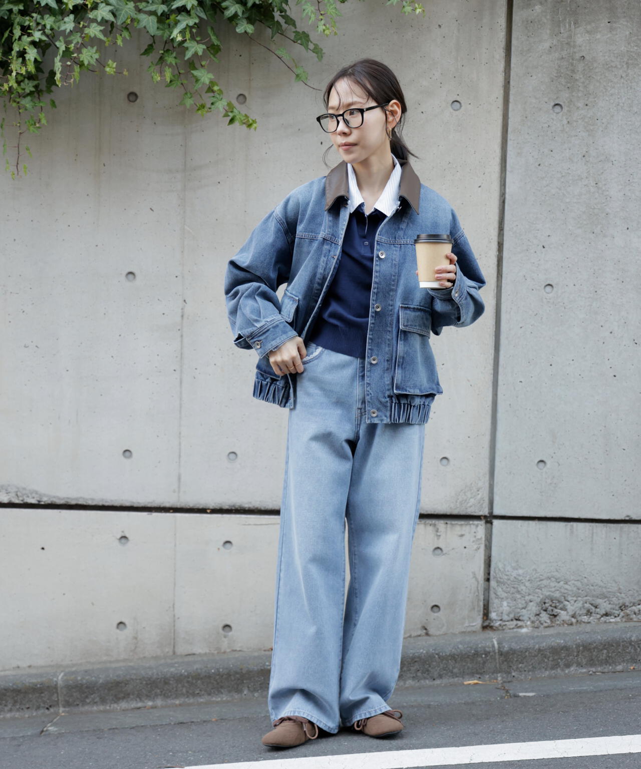 [低身長サイズ/Sシリーズ]レーストリミングワイドストレートデニムパンツ