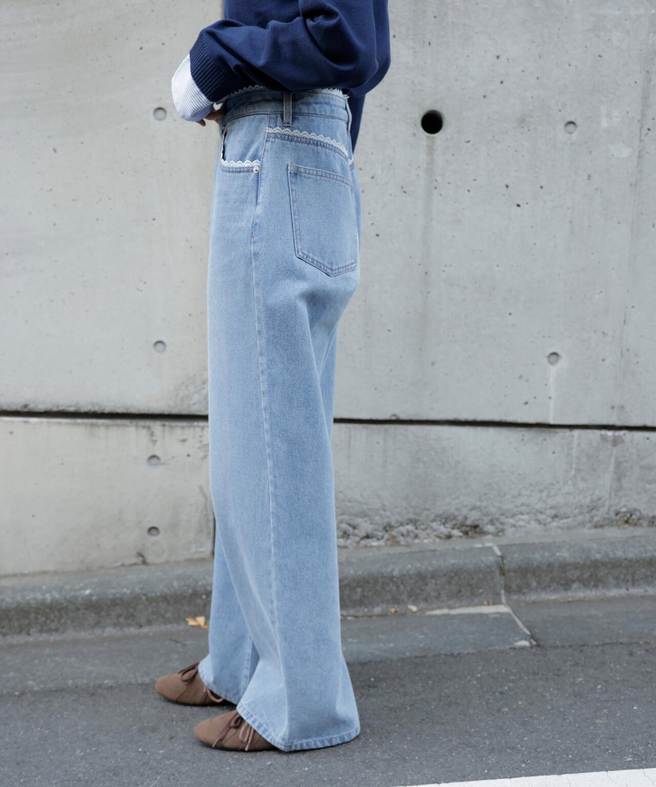 [低身長サイズ/Sシリーズ]レーストリミングワイドストレートデニムパンツ