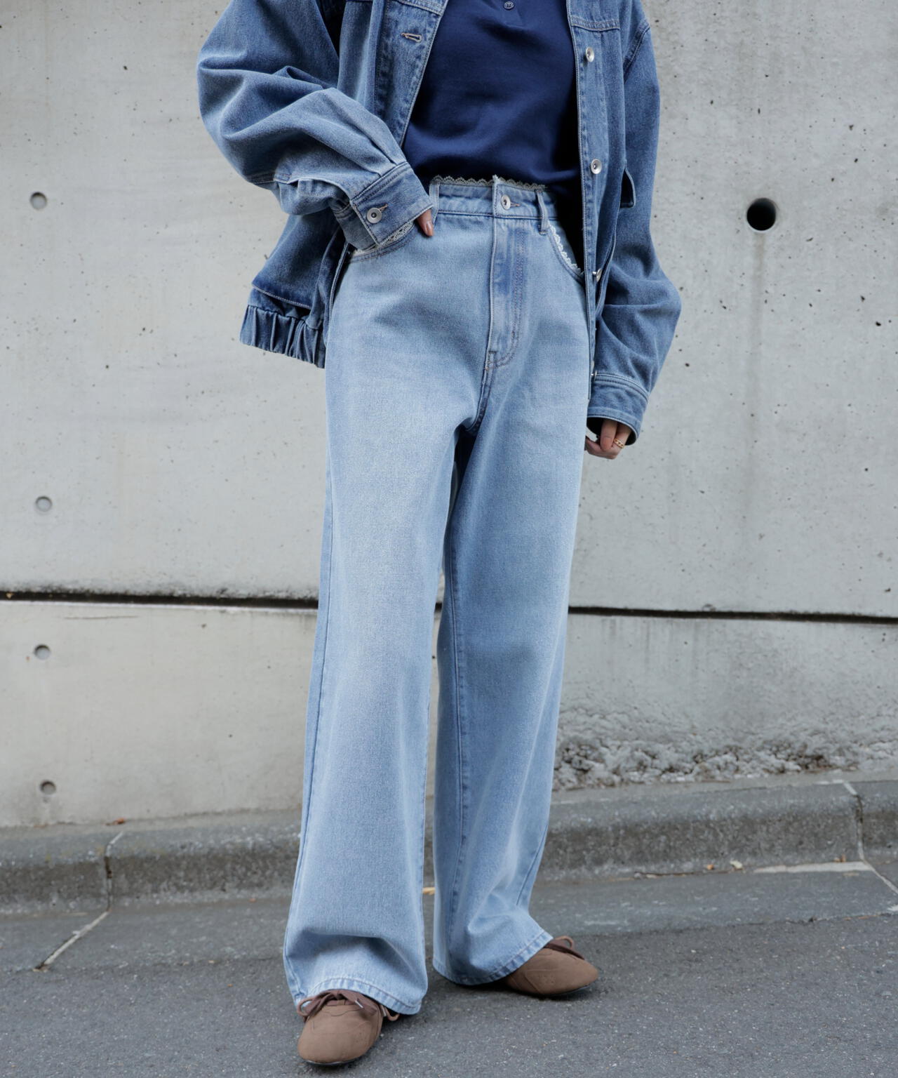 [低身長サイズ/Sシリーズ]レーストリミングワイドストレートデニムパンツ