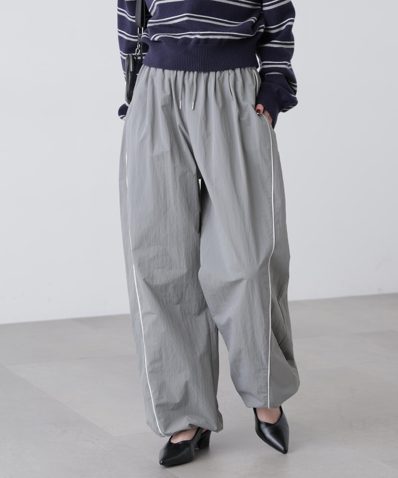 サイドタック配色ラインナイロンパンツ | FREE'S MART（フリーズマート