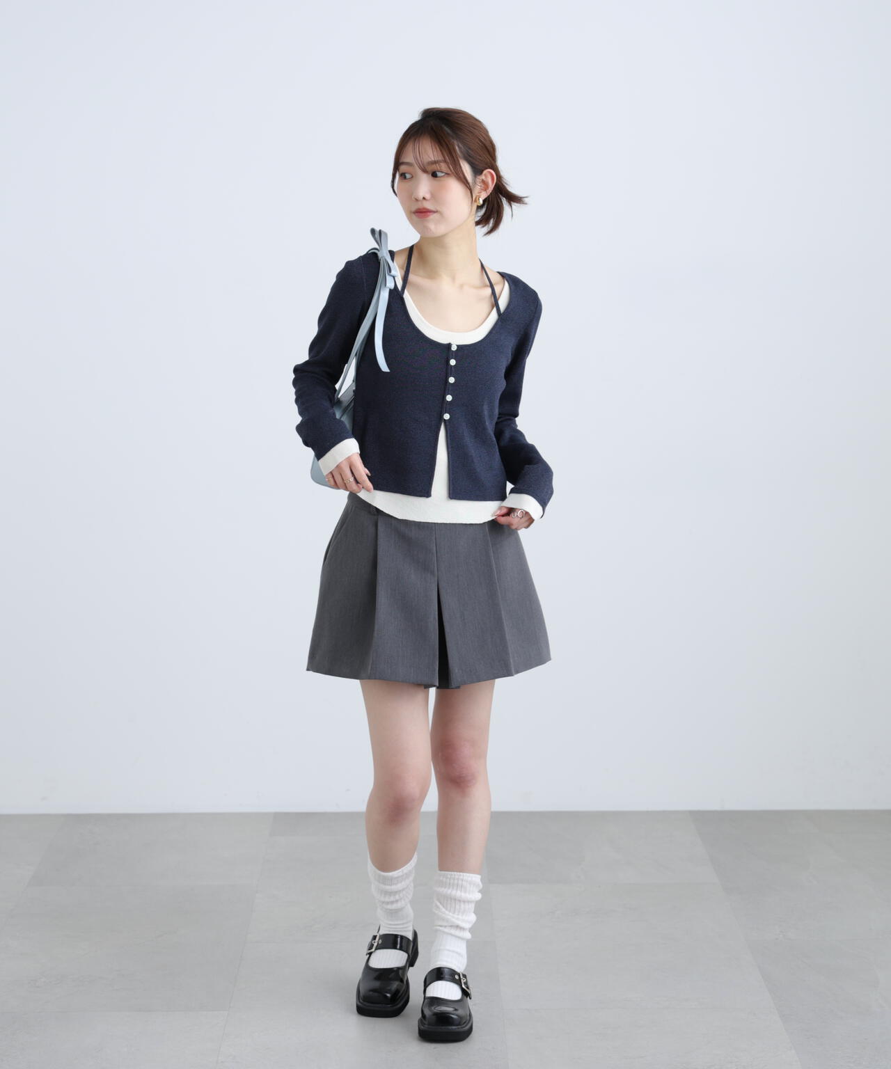プリーツプリーズ　loop bottoms ダークグレー　サイズ2 202512 LOOP-BOTTOMS – The official ISSEY MIYAKE ONLINE STORE | ISSEY