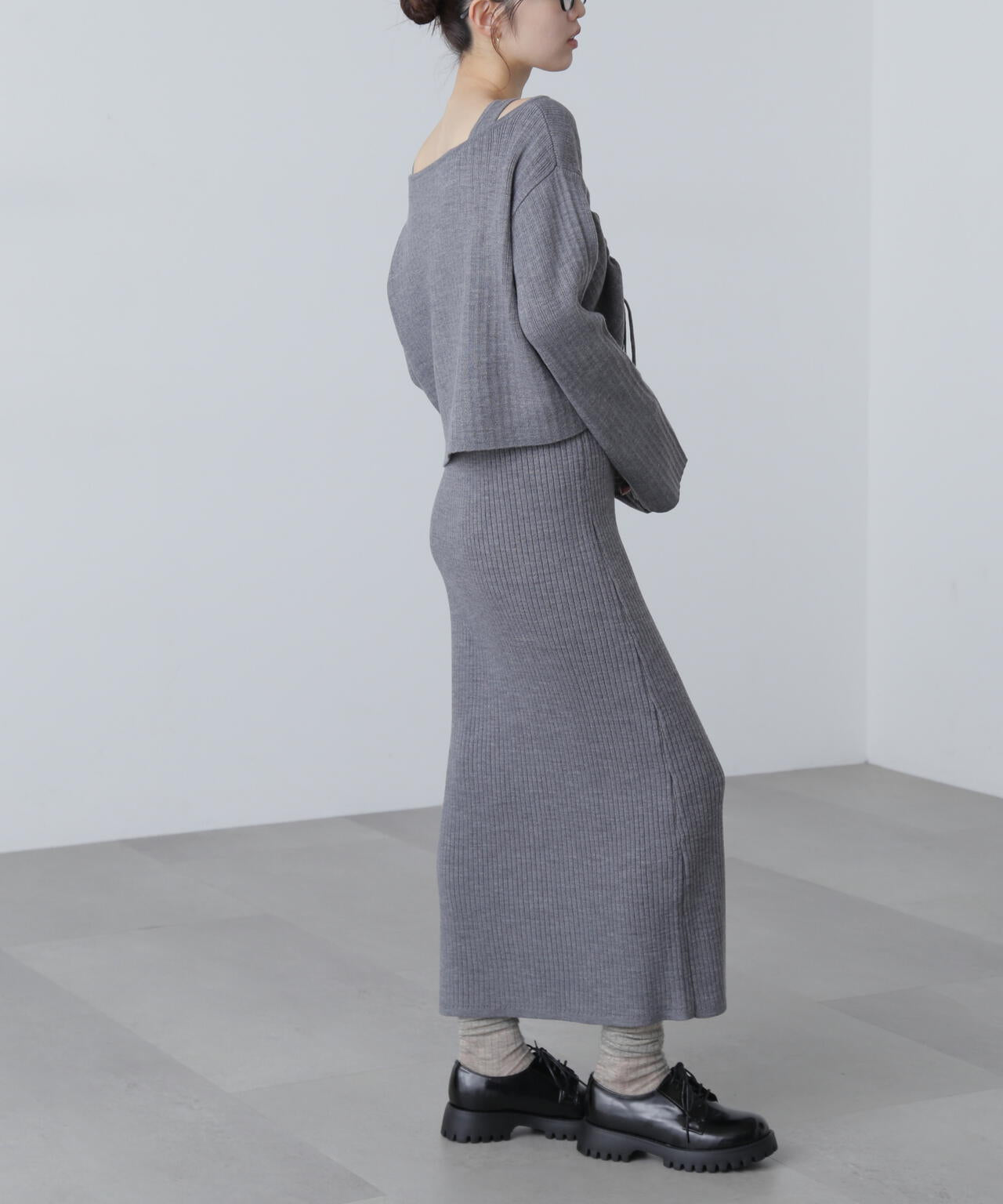 ドロストリブニットセットアップ