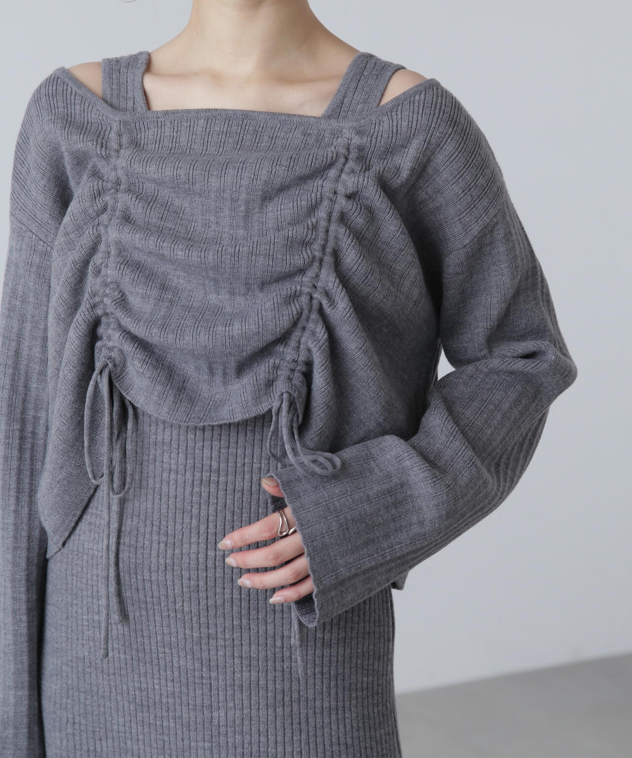 ドロストリブニットセットアップ