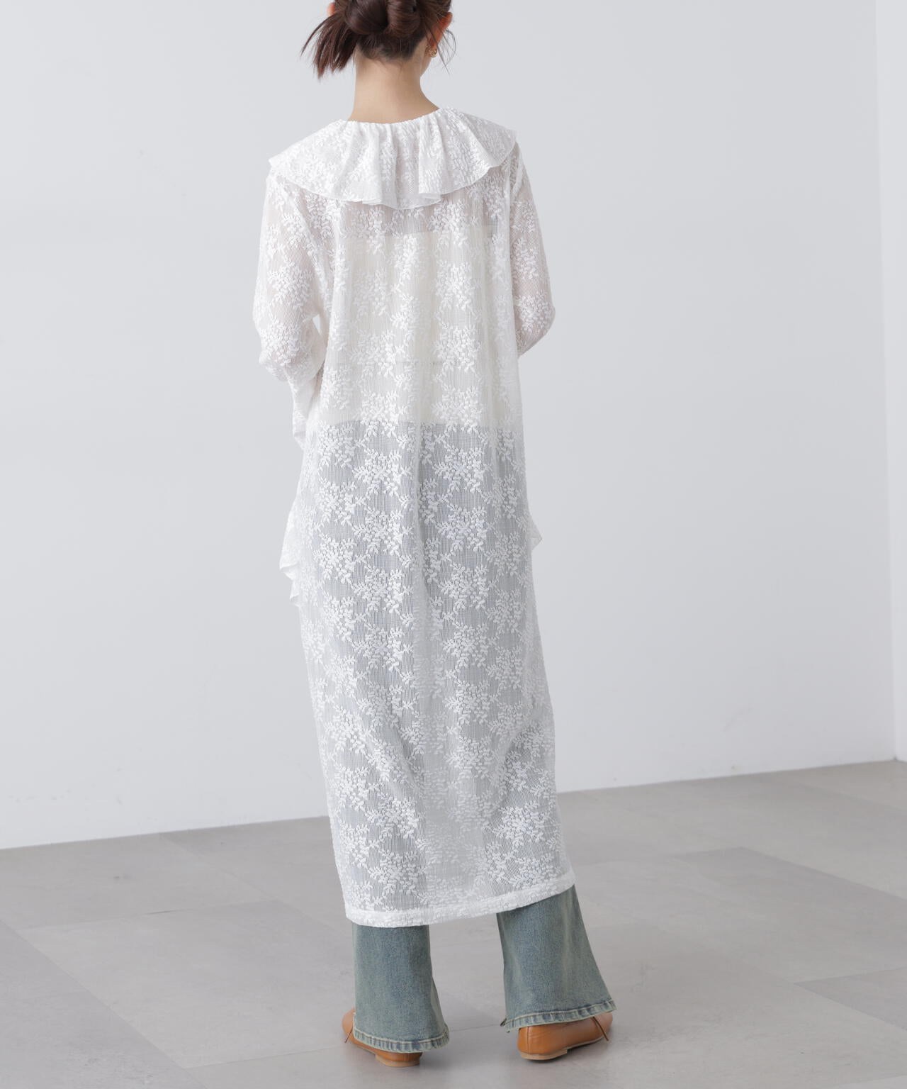 前開きラッフルフリルレースワンピース