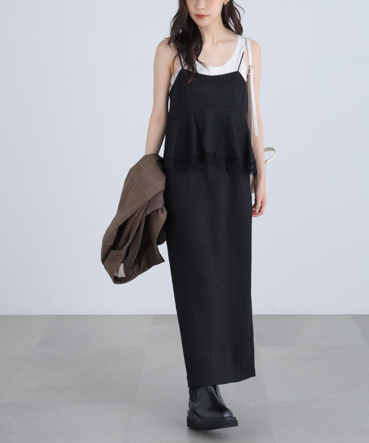 ペプラムレースキャミワンピース