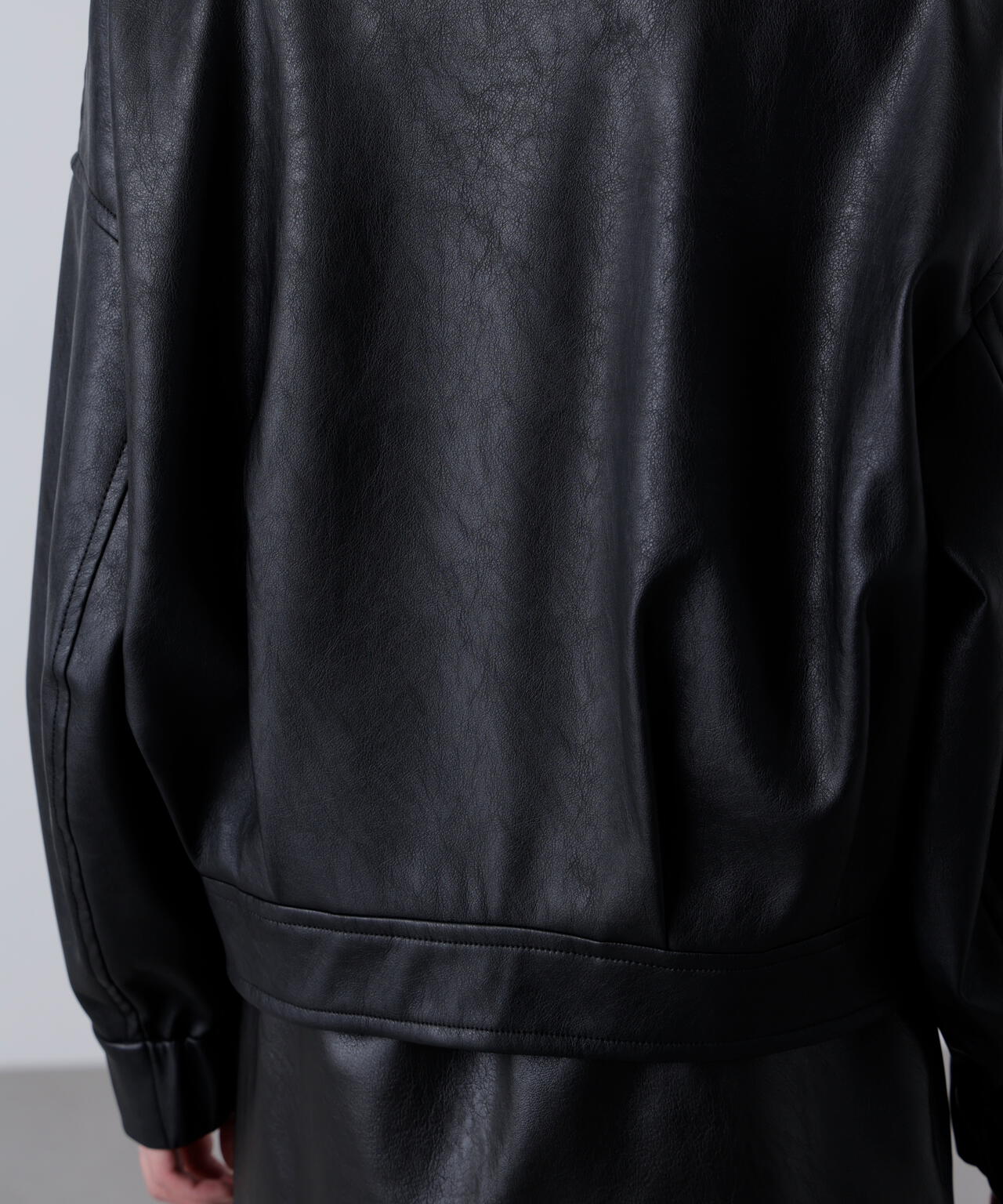 合皮ジップアップブルゾン