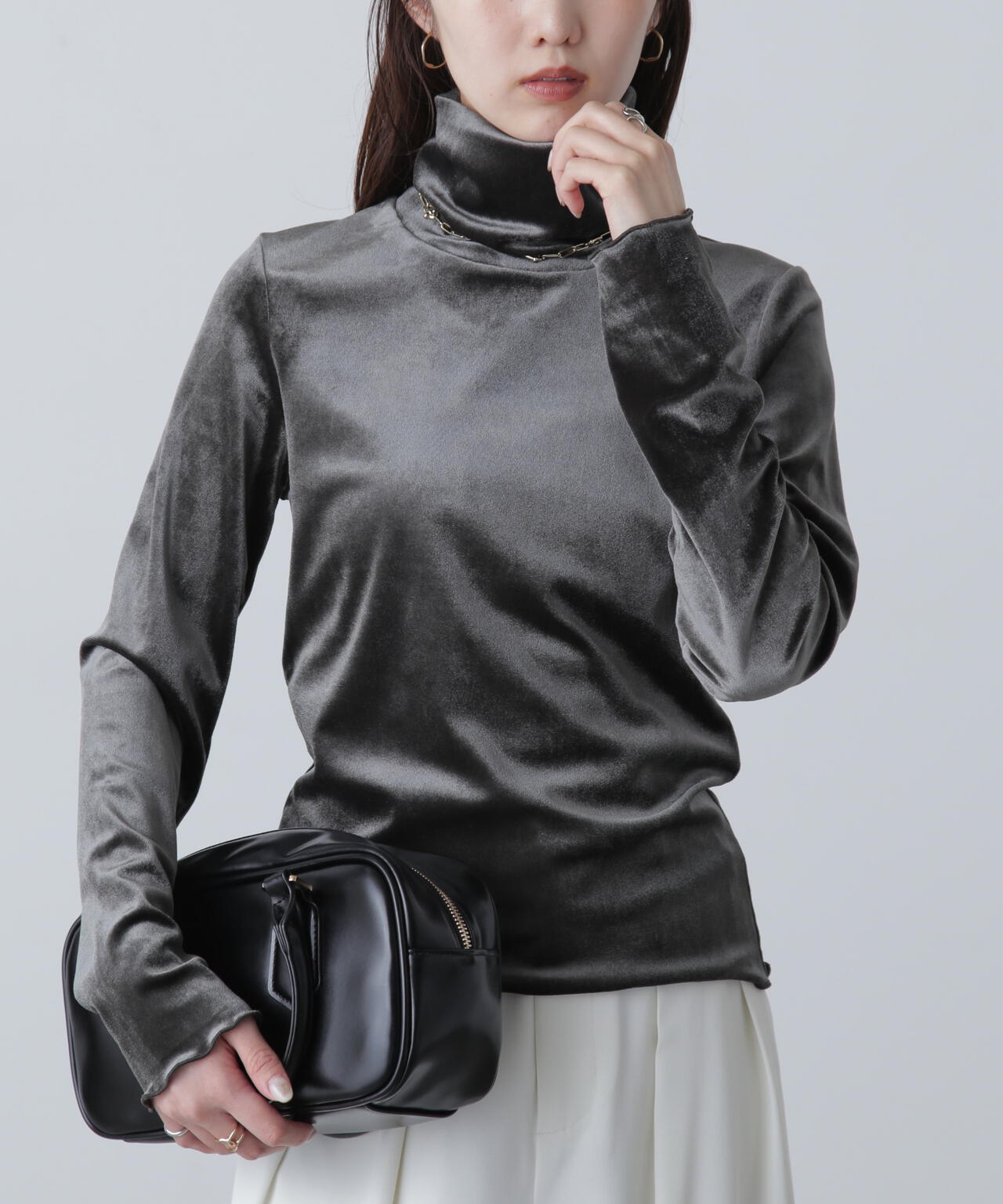 LUTZ HUELLE　フランス製 ベロア タートルネックカットソー トップス LUTZ HUELLE トップス LUTZ HUELLE フランス製 ベロア タートルネック