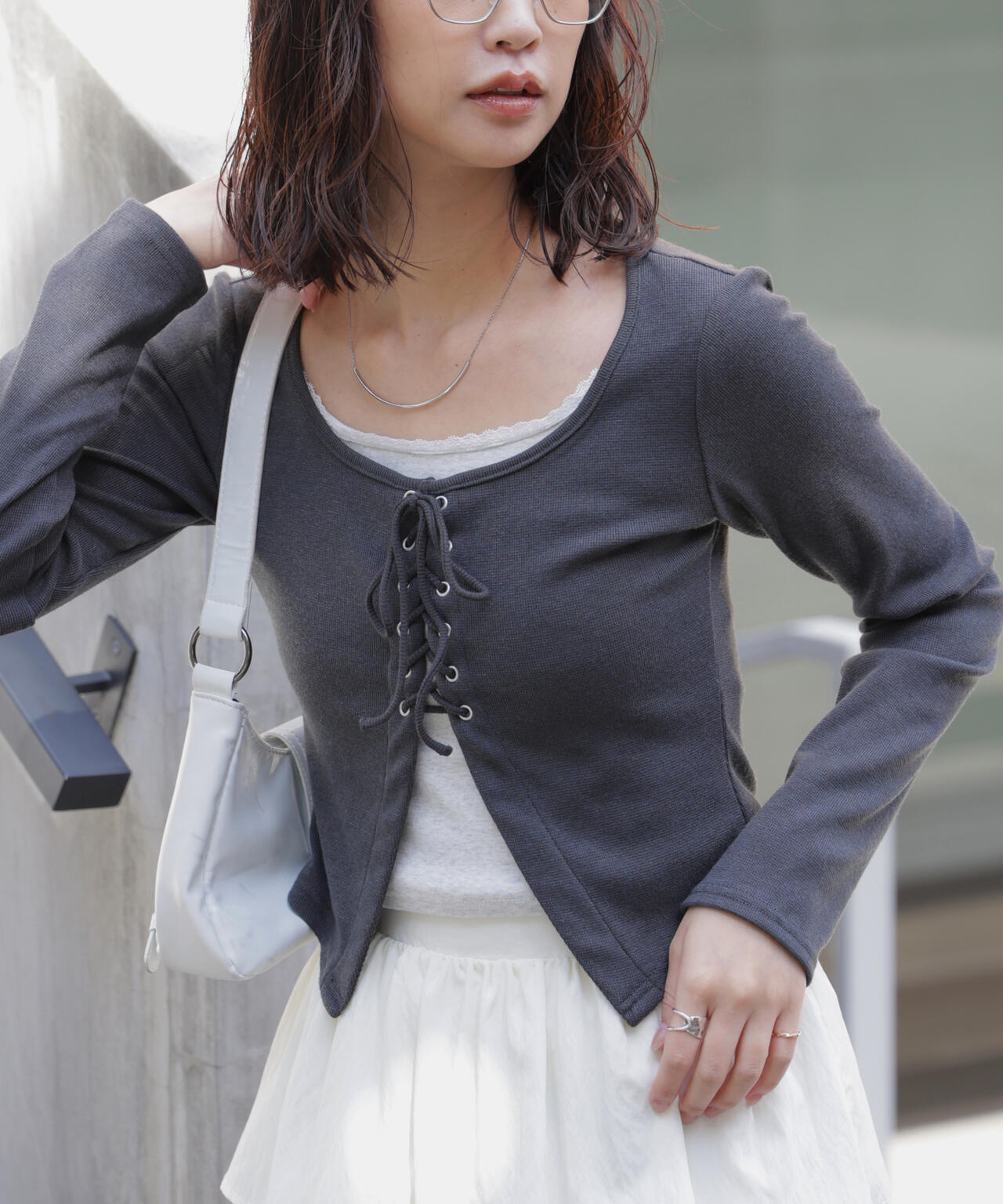 レースアップレイヤード長袖カットソー