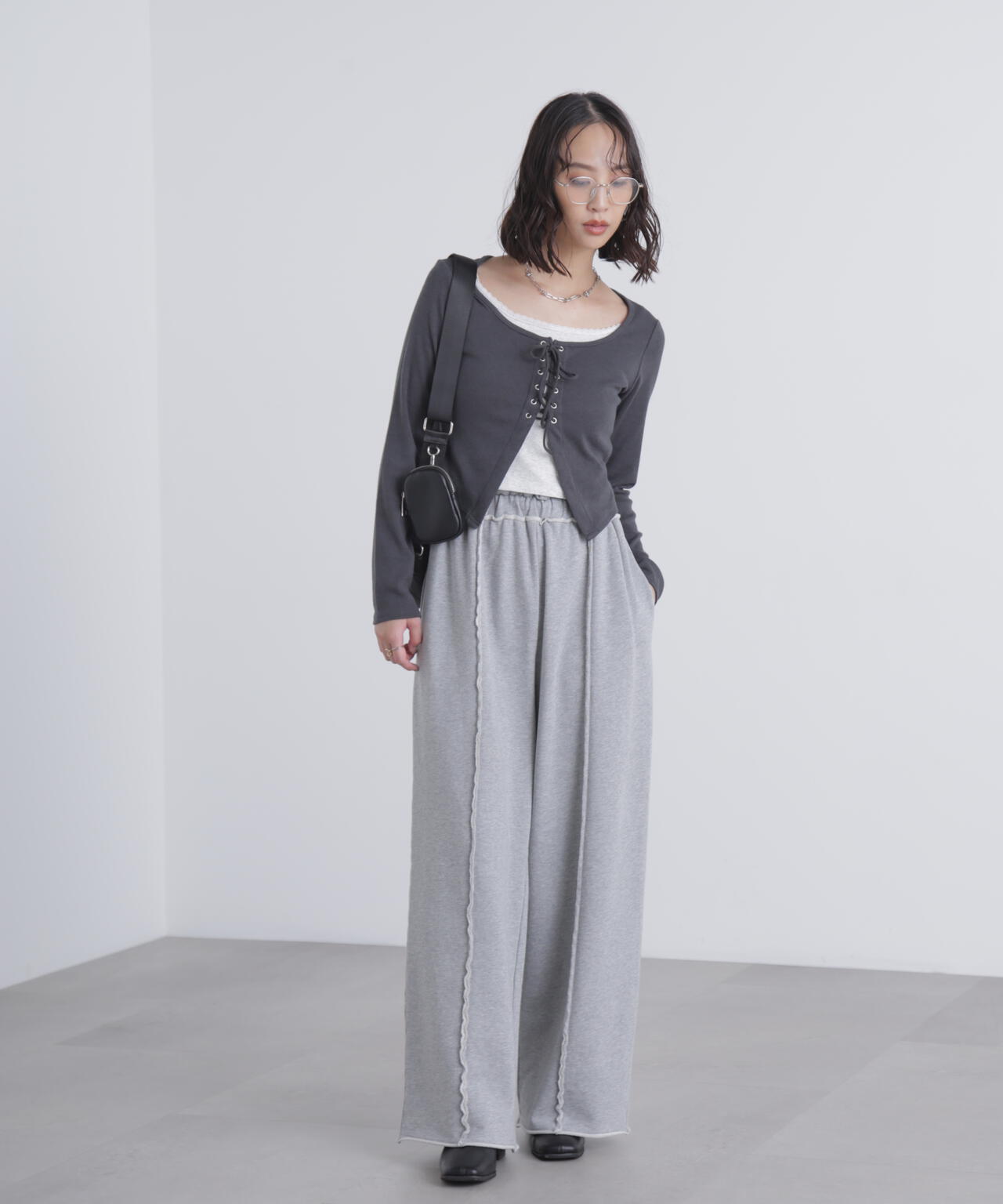 レースアップレイヤード長袖カットソー