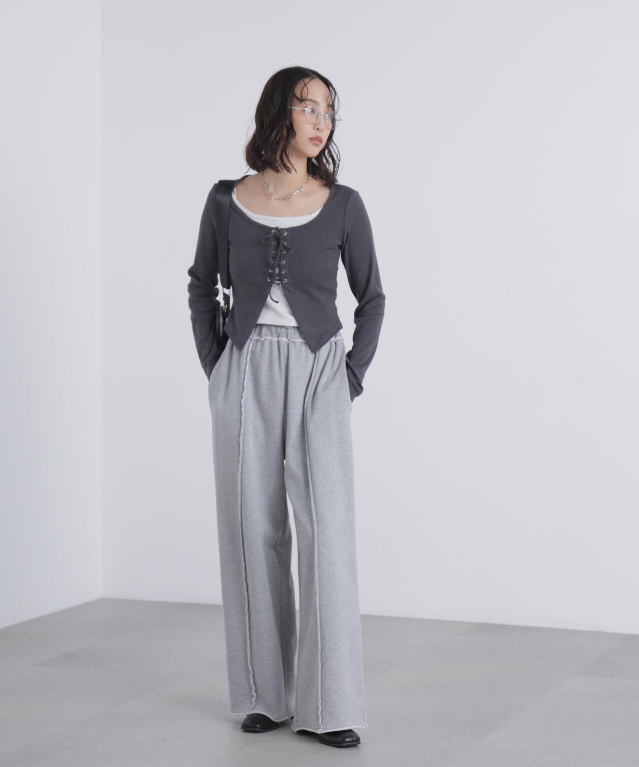 レースアップレイヤード長袖カットソー