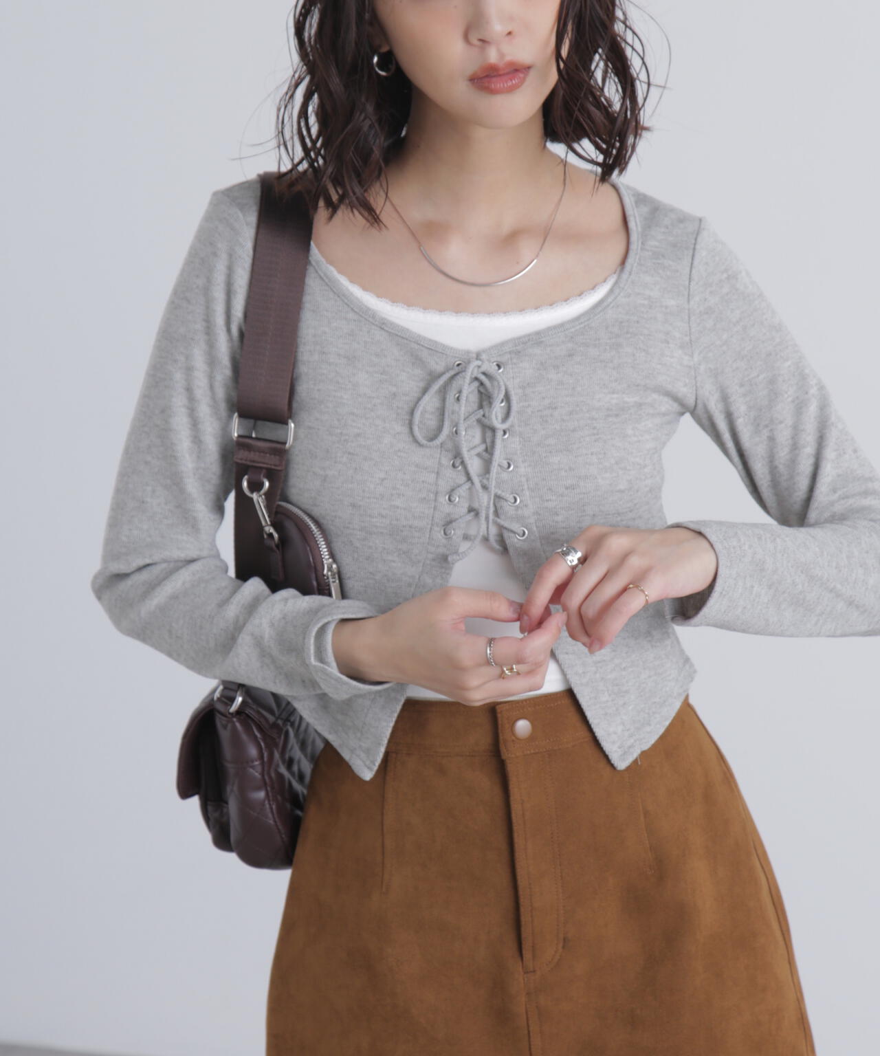 レースアップレイヤード長袖カットソー