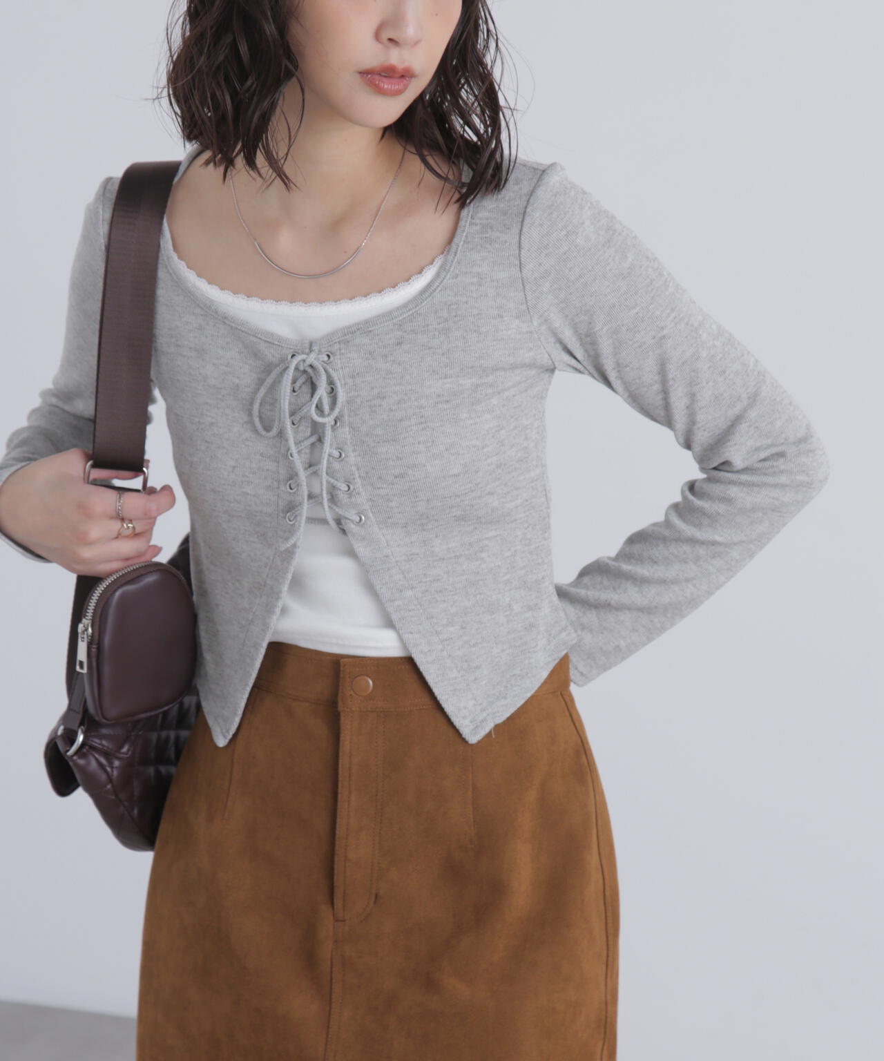 レースアップレイヤード長袖カットソー
