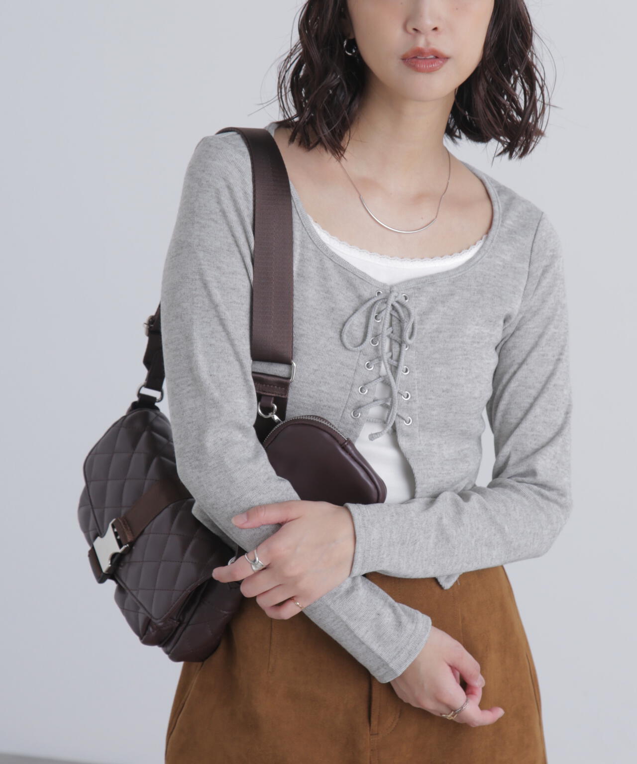 レースアップレイヤード長袖カットソー