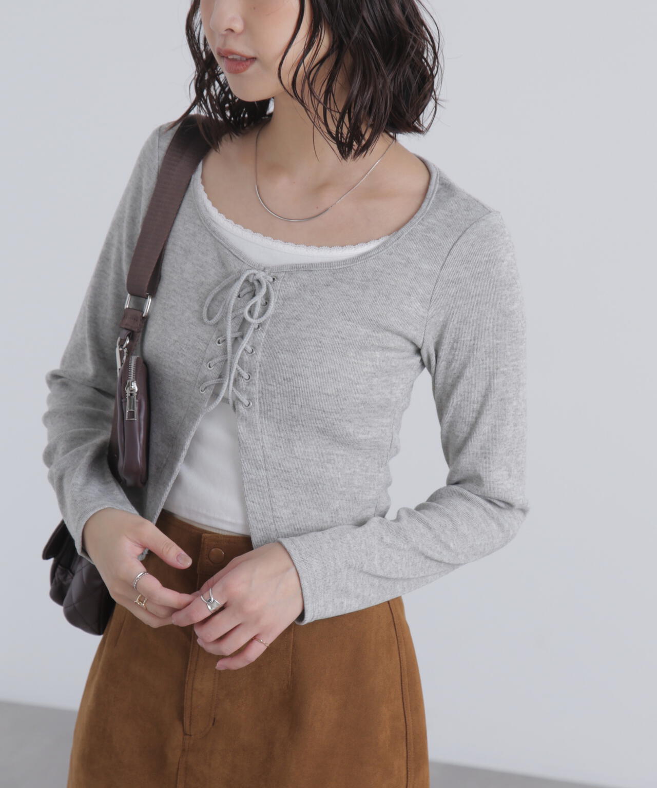 レースアップレイヤード長袖カットソー