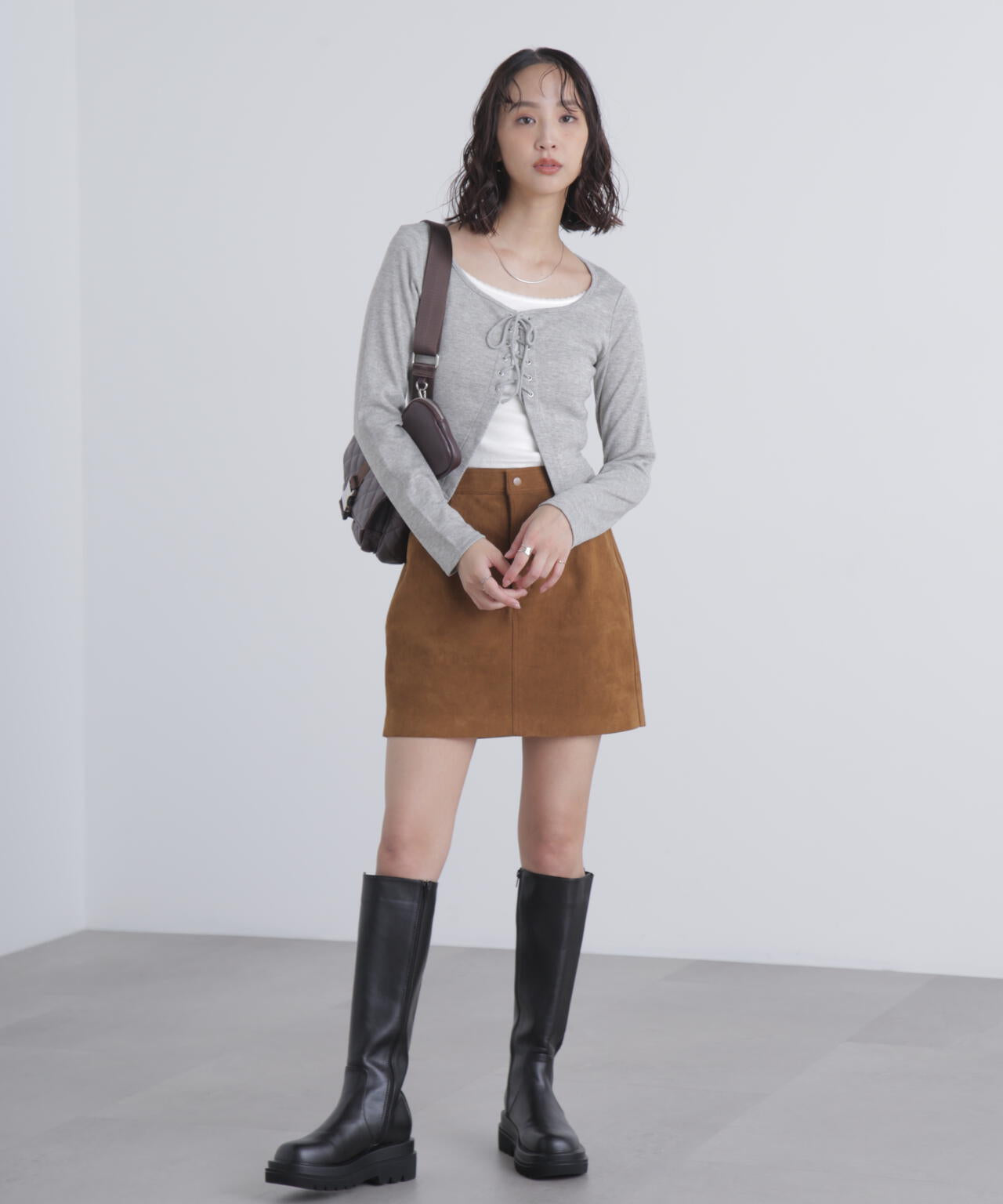 レースアップレイヤード長袖カットソー