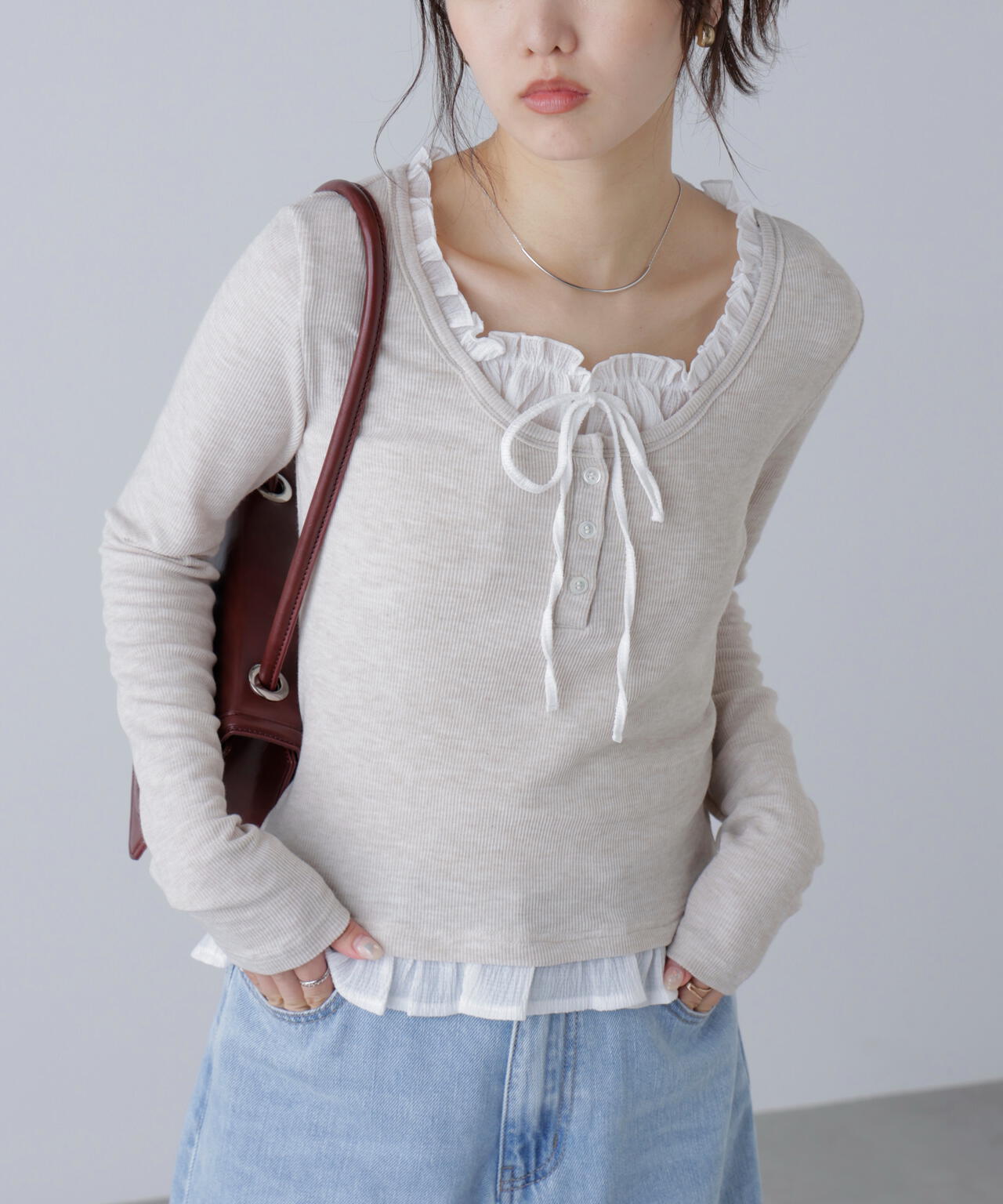 レイヤード風フリルリボンカットソー