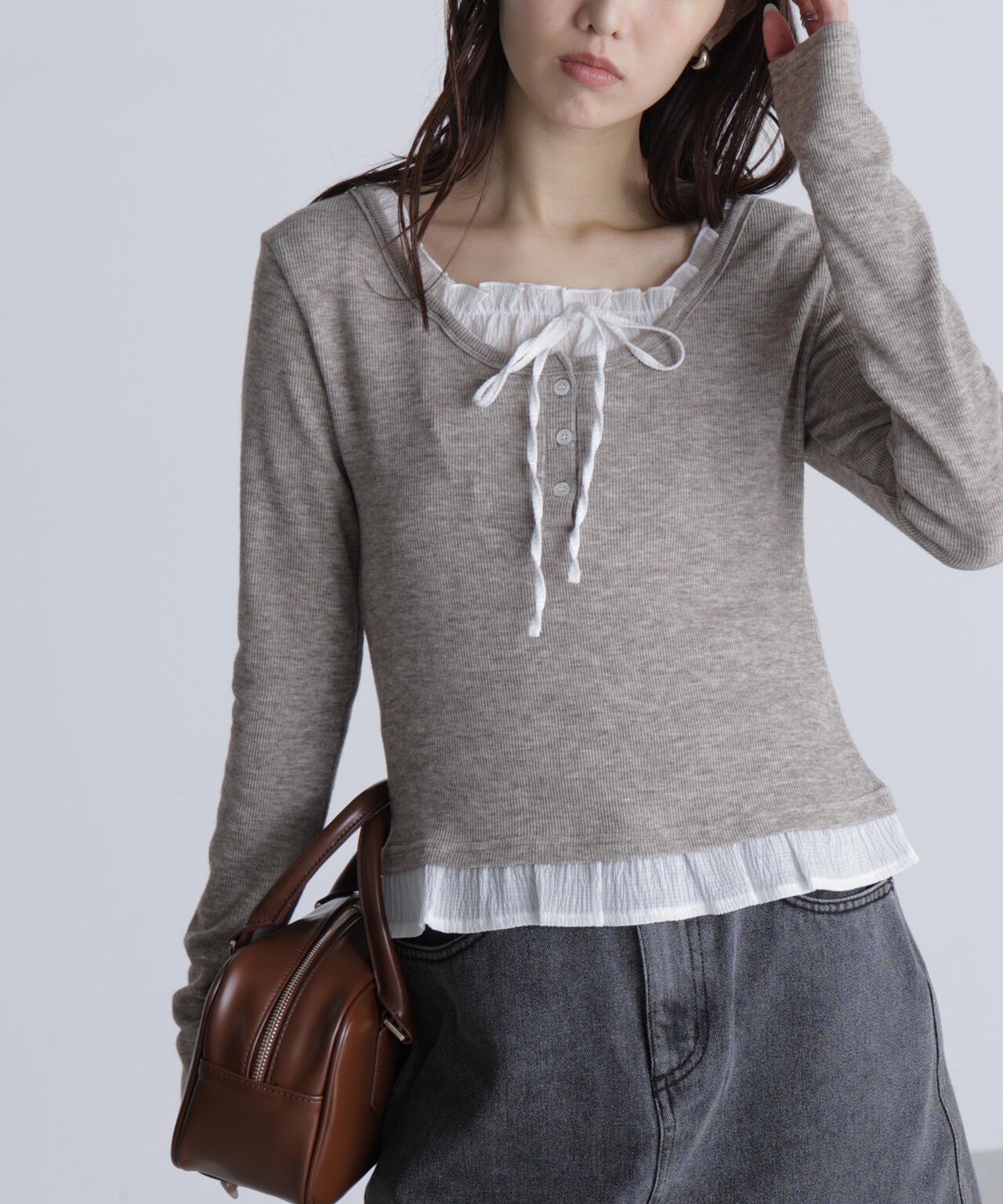 レイヤード風フリルリボンカットソー