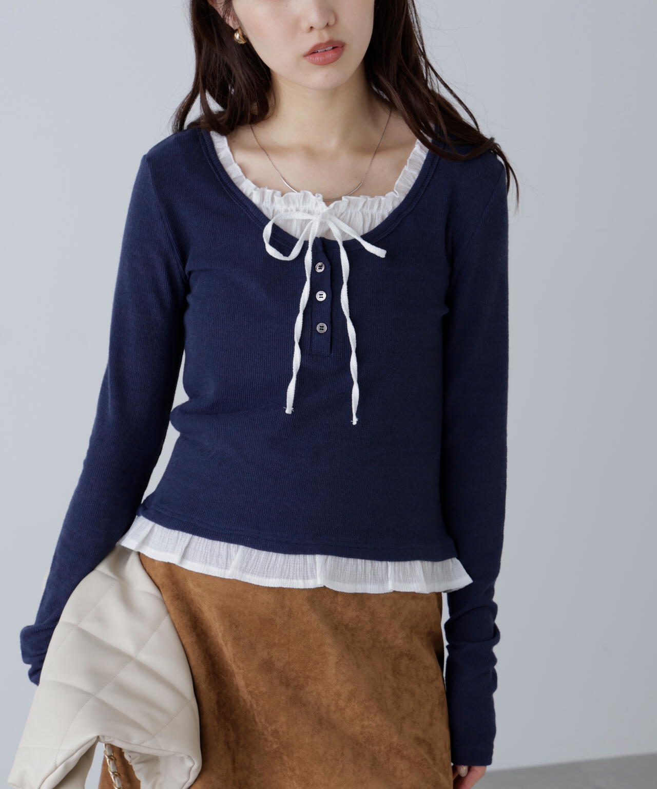 レイヤード風フリルリボンカットソー