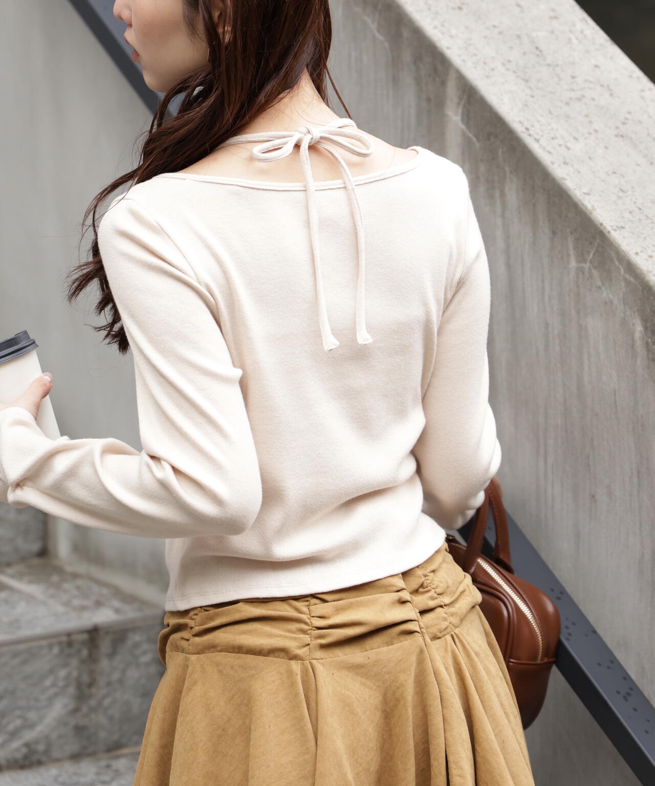 フロントギャザーデコルテカットソー